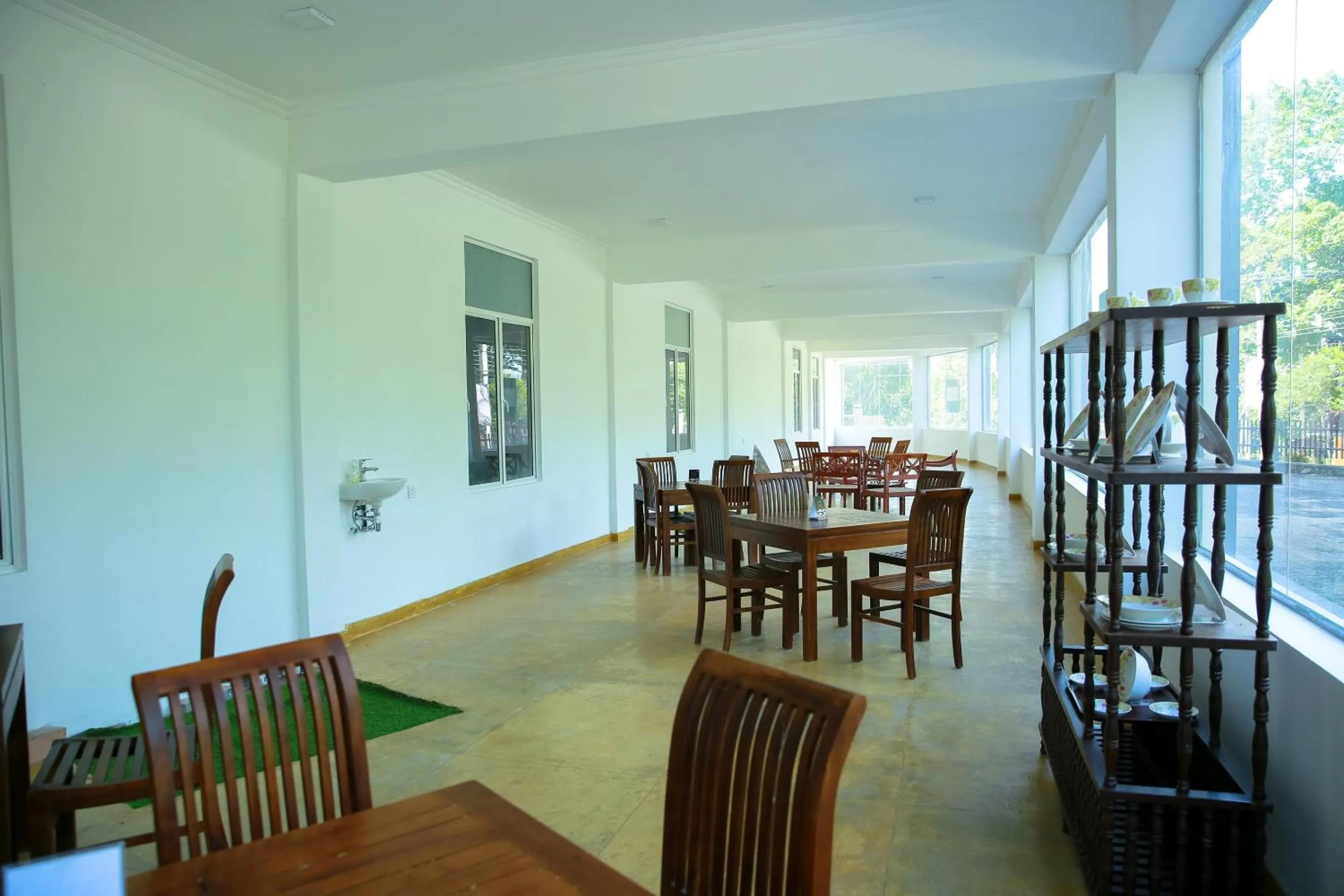 Restaurant/places to eat in Glenloch Tea Factory Hotel