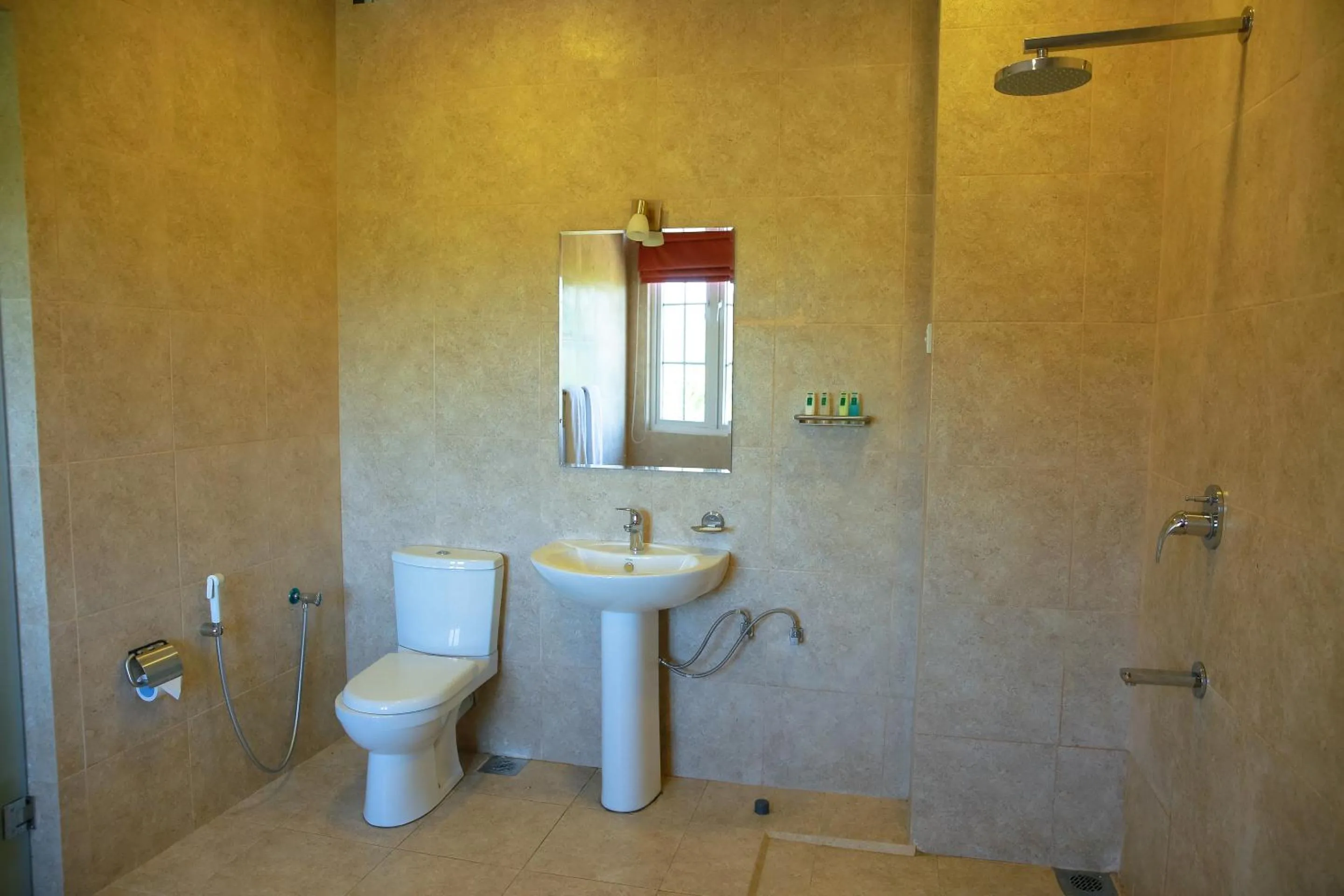 Bathroom in Glenloch Tea Factory Hotel