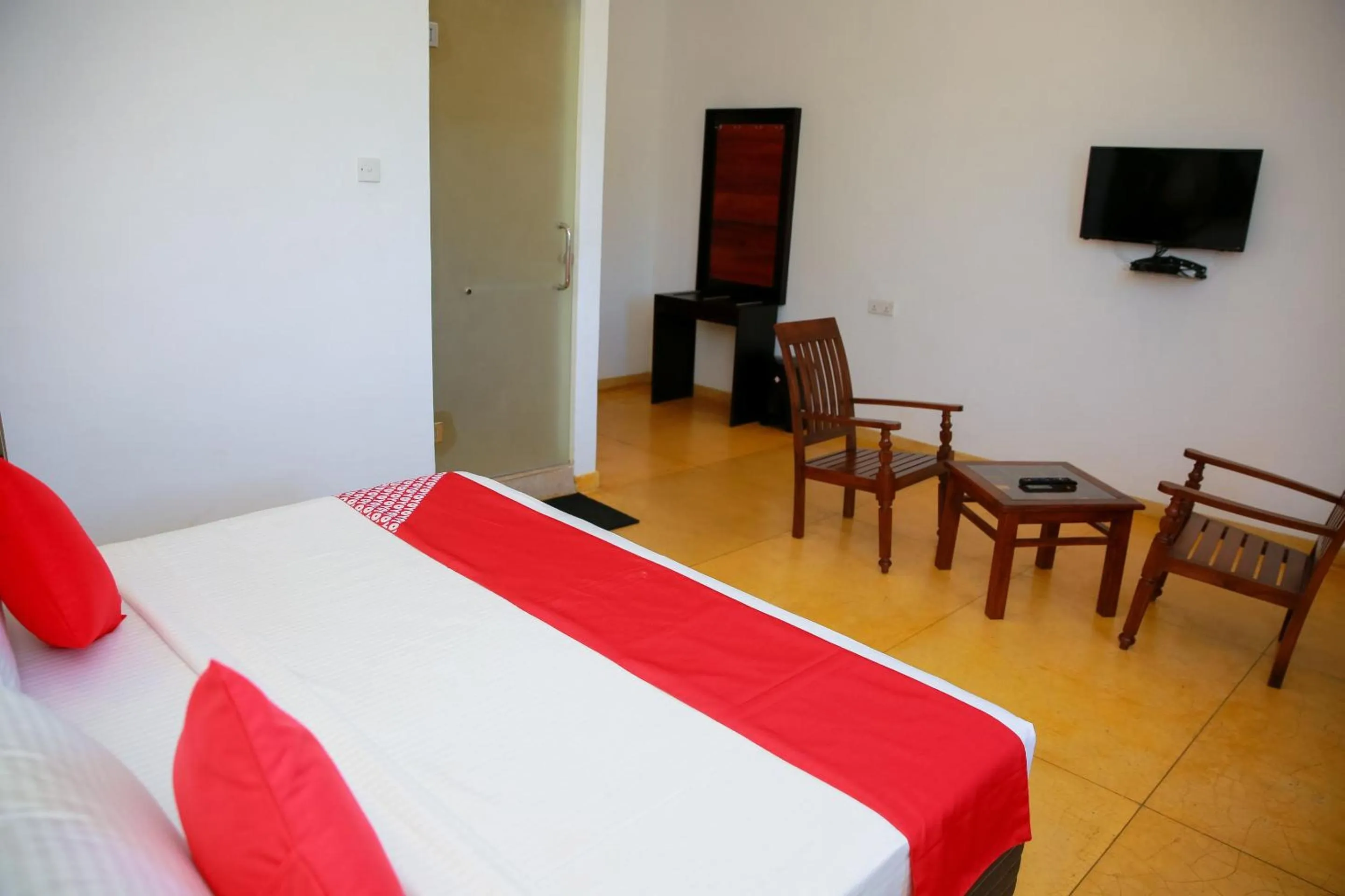 Bedroom, Bed in Glenloch Tea Factory Hotel