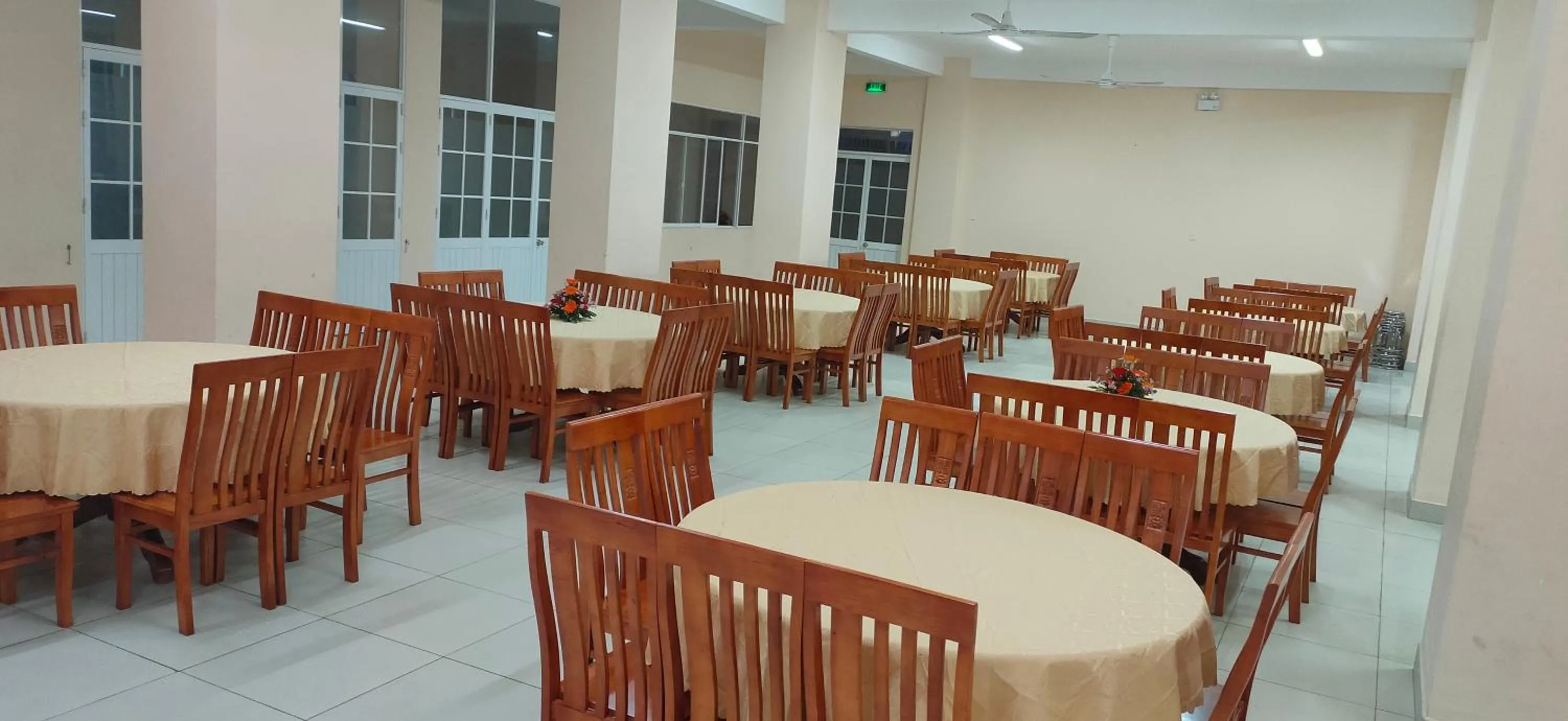 Restaurant/places to eat in Thanh Nien Hotel - Vung Tau