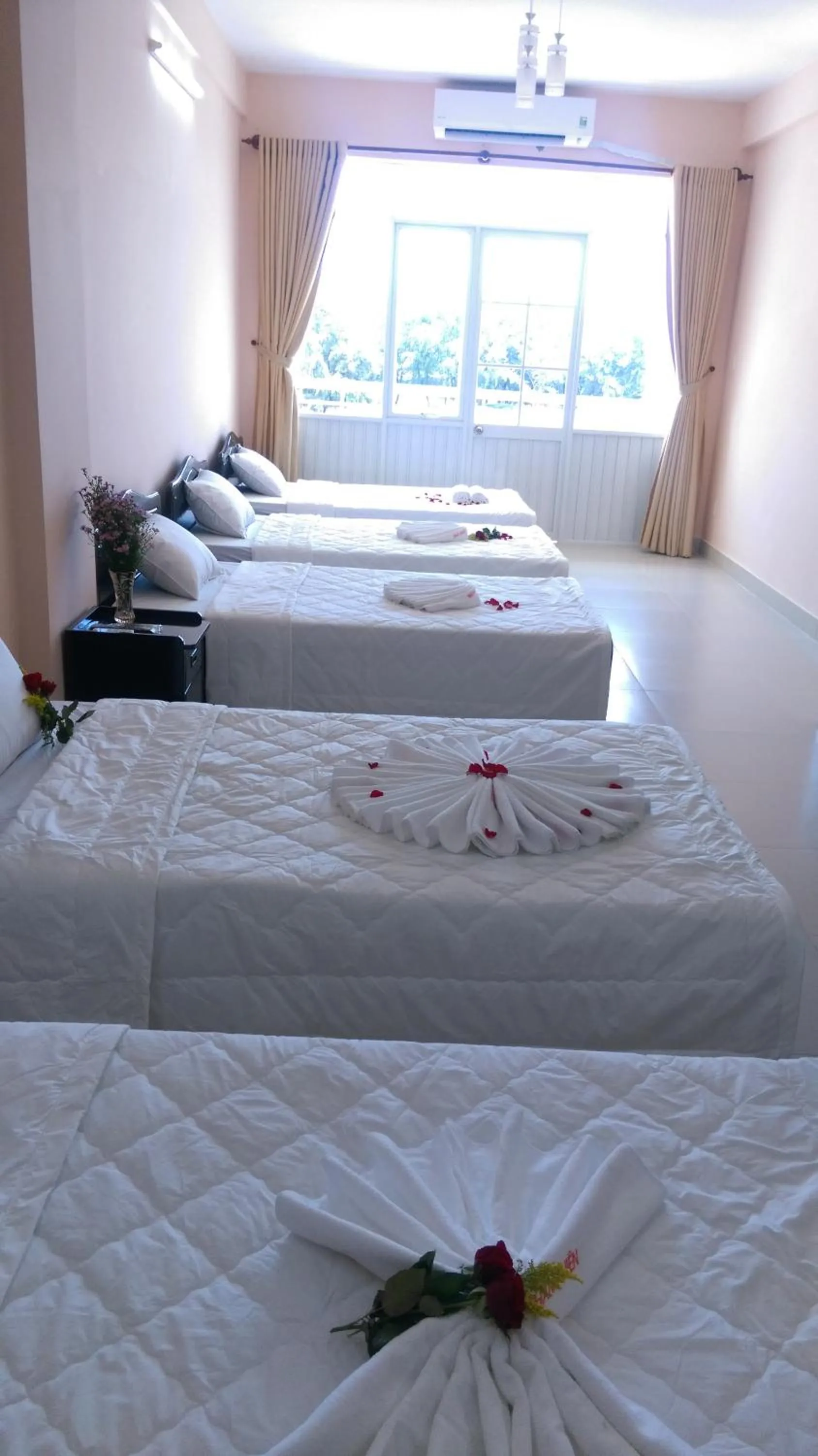Bed in Thanh Nien Hotel - Vung Tau