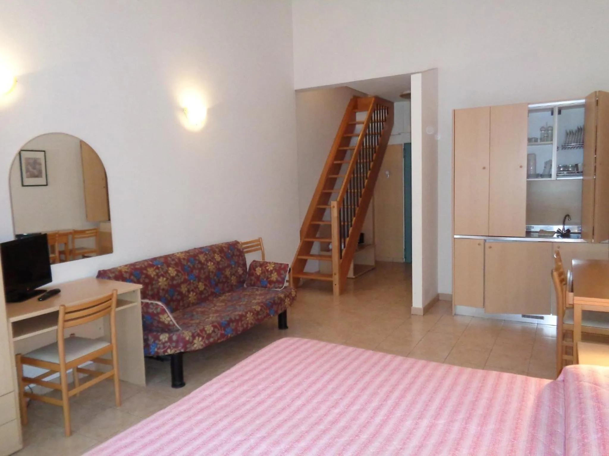 Photo of the whole room, Bed in Residenza San Giovanni