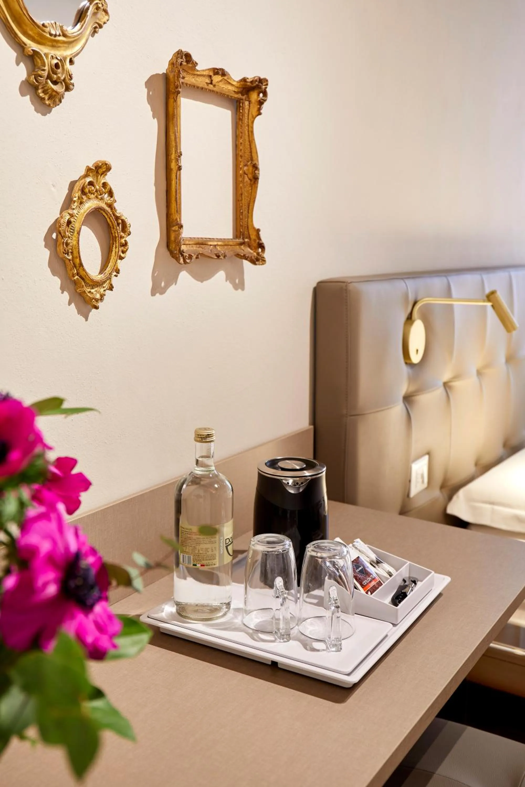 Coffee/tea facilities in Sette Angeli Rooms