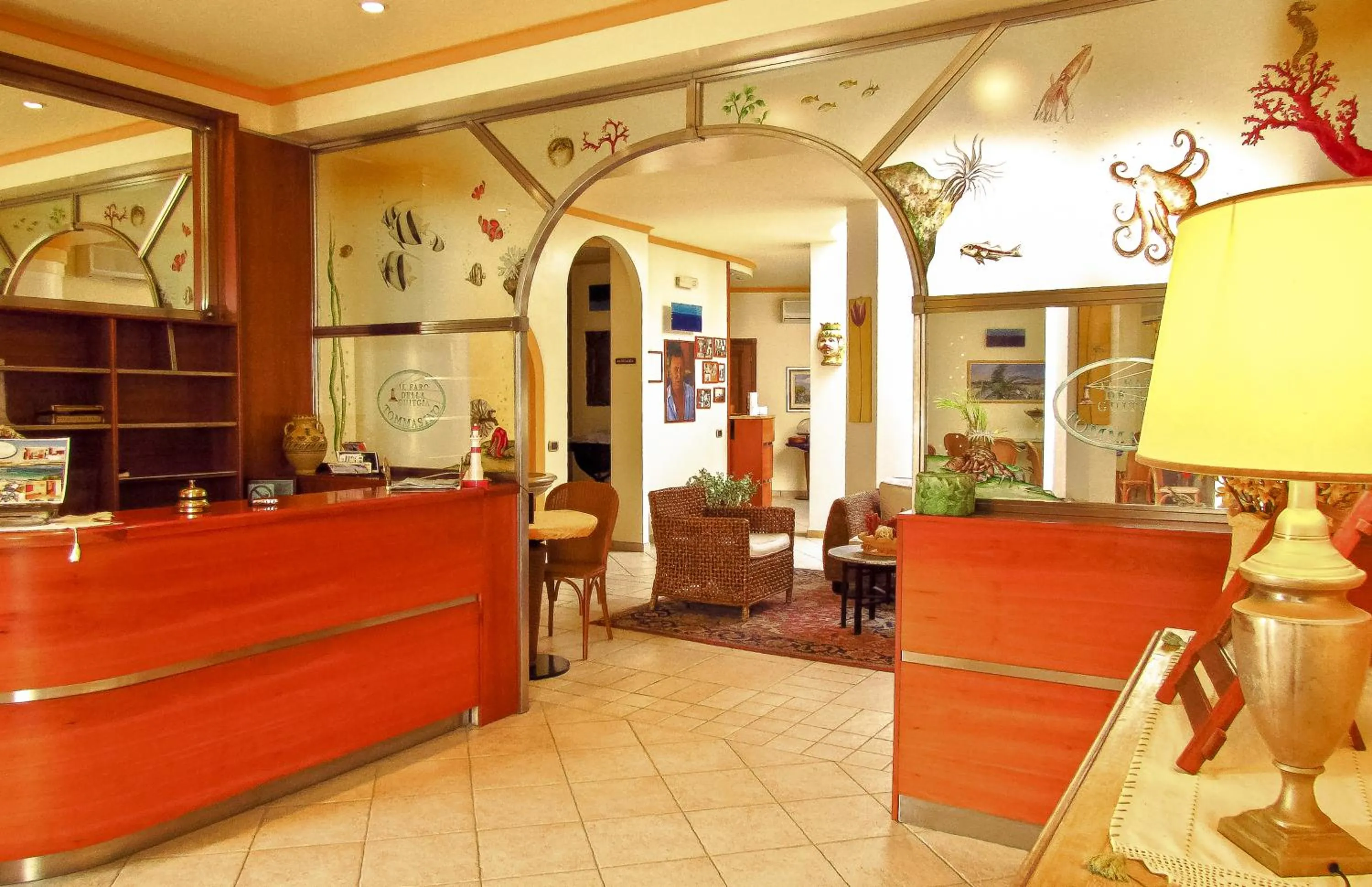 Lobby or reception in Hotel Il Faro Della Guitgia Tommasino