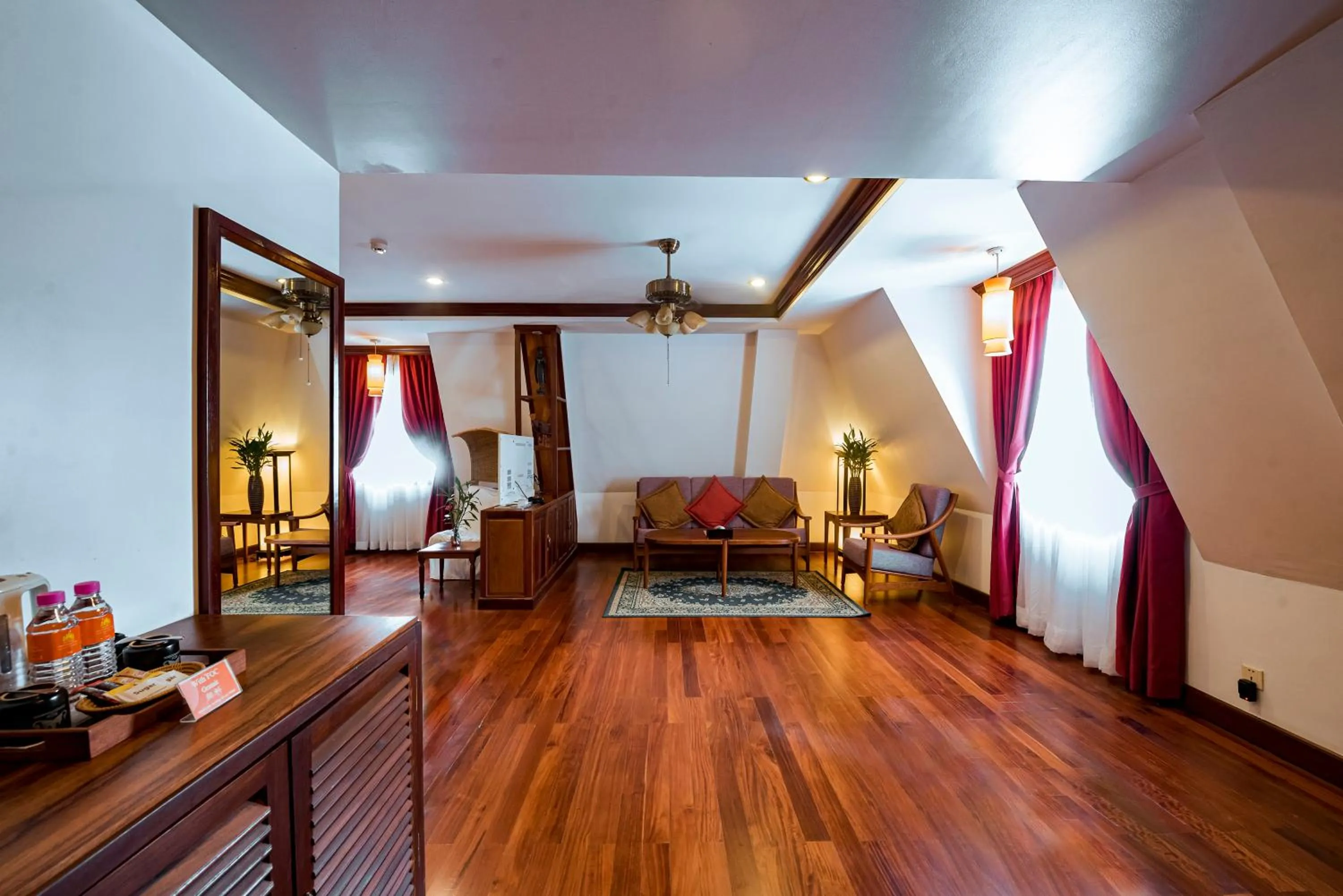 Bedroom in The Suite By Royal Crown Hotel