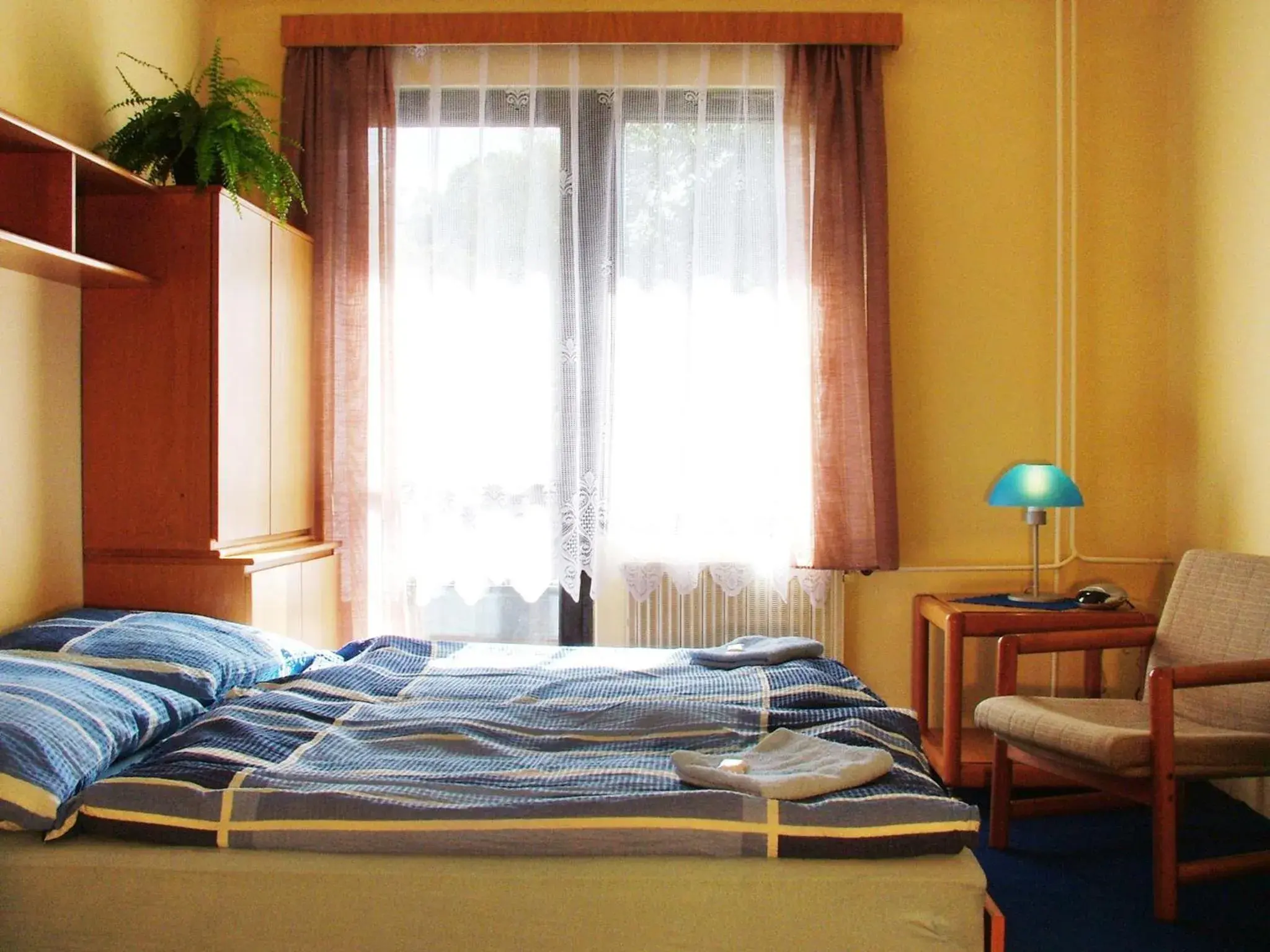 Double Room with Shared Bathroom in Hotel Na Trojce Double Room with Shared Bathroom in Hotel Na Trojce