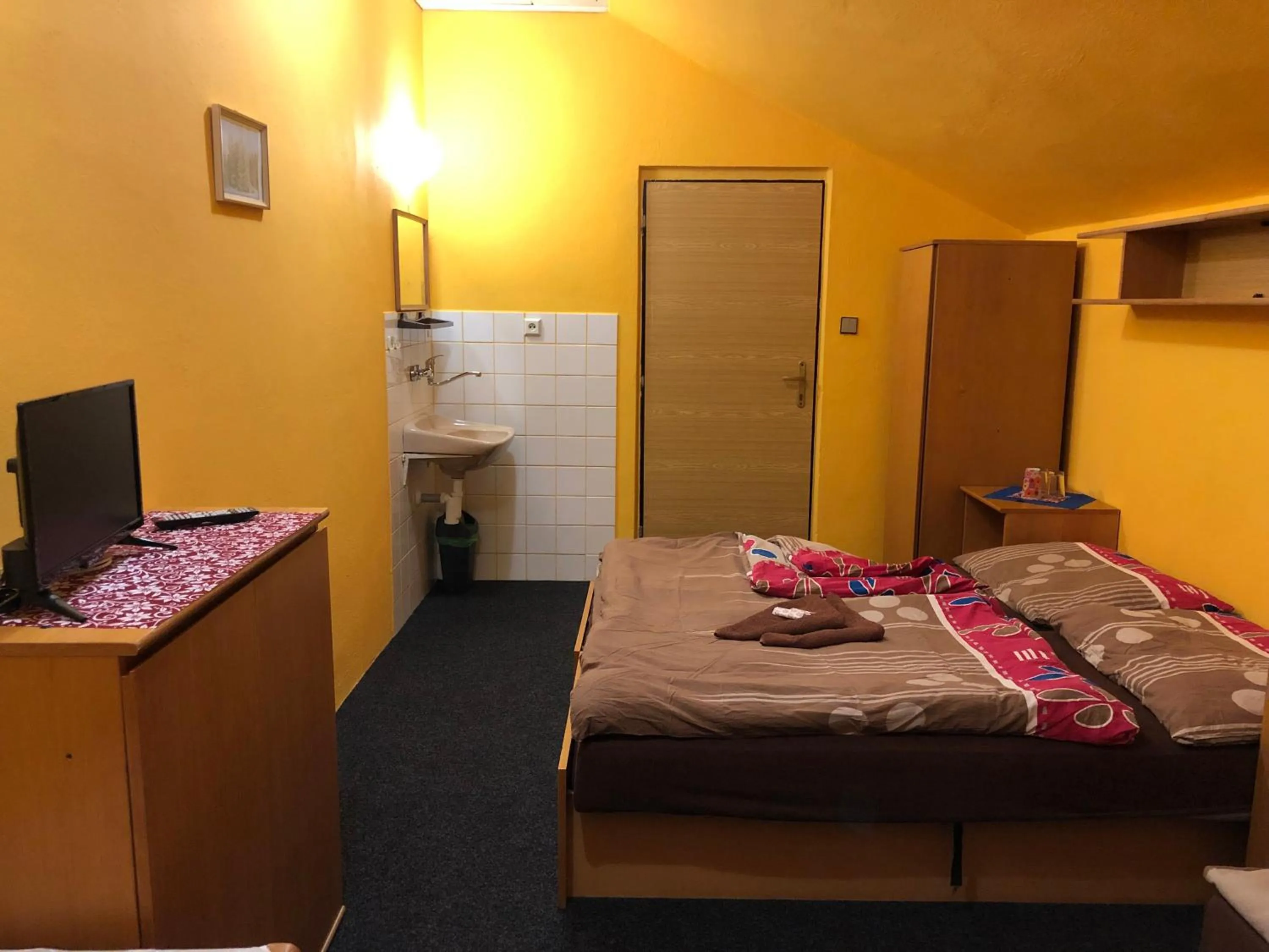 Photo of the whole room, Bed in Hotel Na Trojce