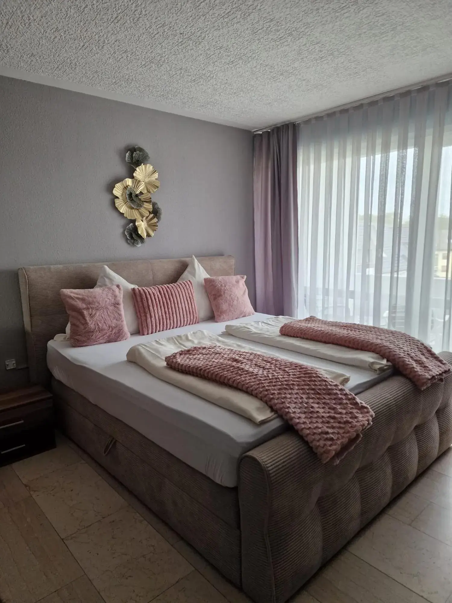 Triple Room with Balcony - single occupancy in Hotel Hafez Triple Room with Balcony - single occupancy in Hotel Hafez