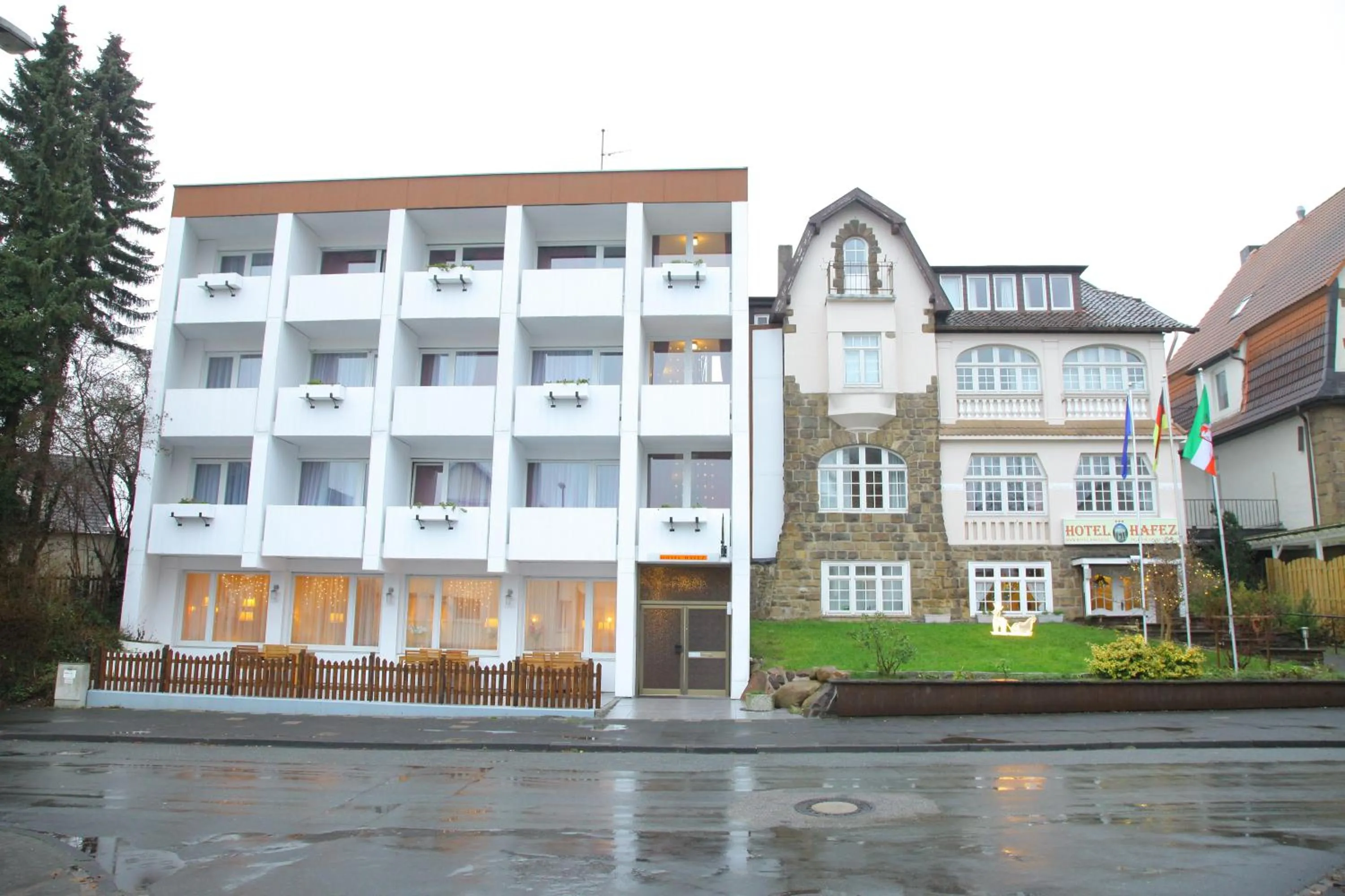 Property building in Hotel Hafez