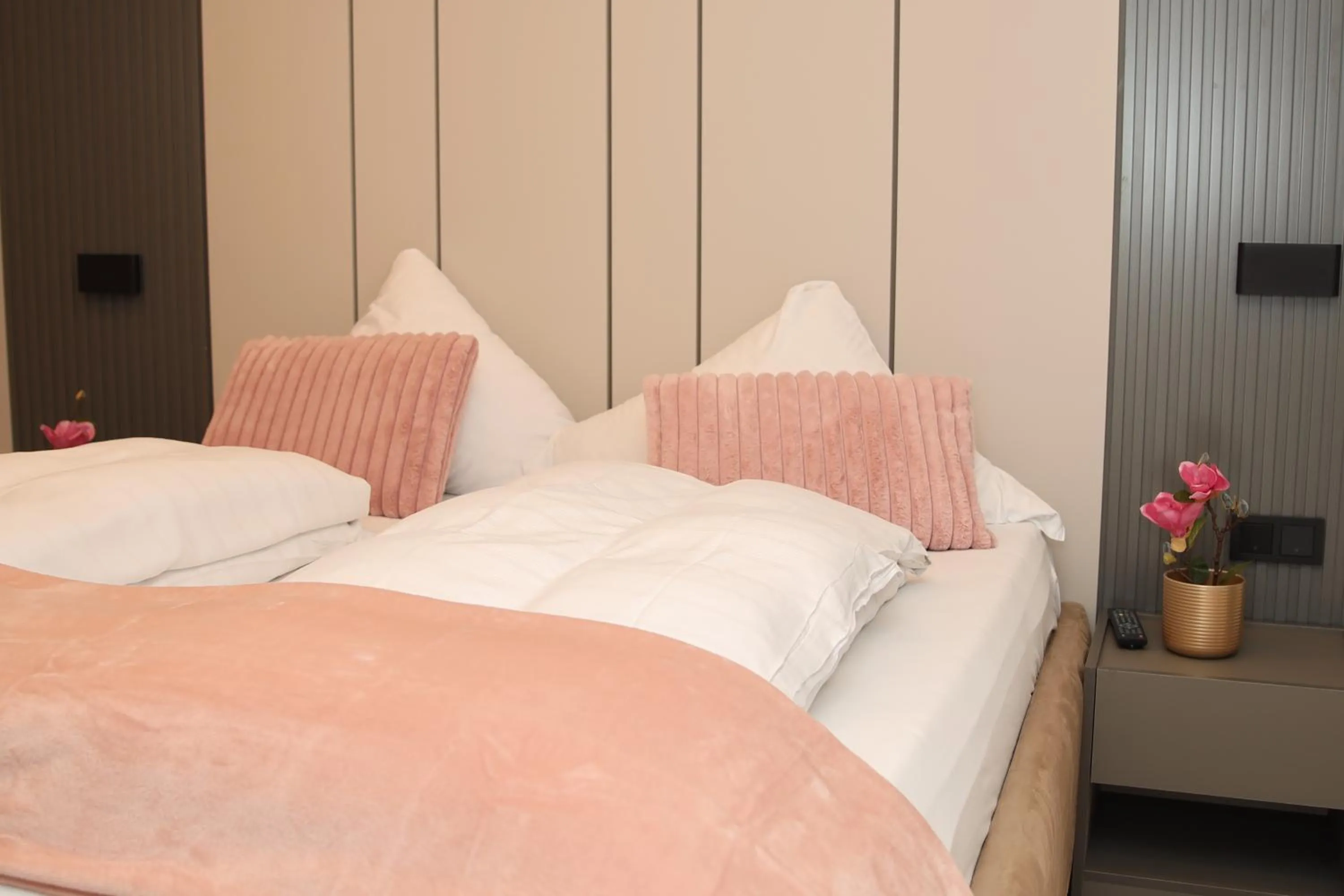 Photo of the whole room, Bed in Hotel Hafez