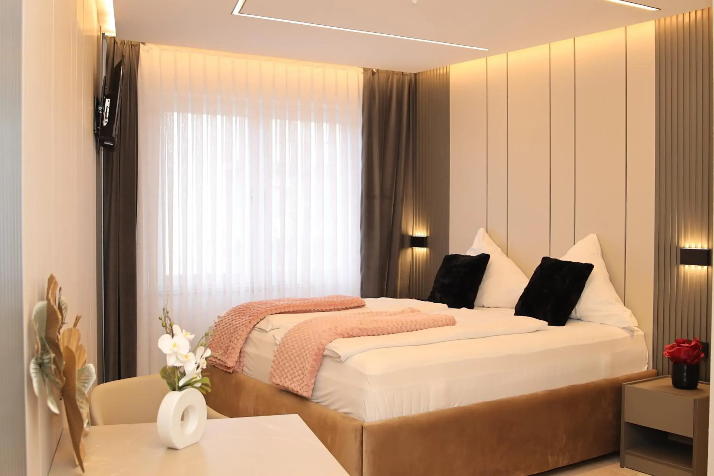 Deluxe Double Room in Hotel Hafez Deluxe Double Room in Hotel Hafez