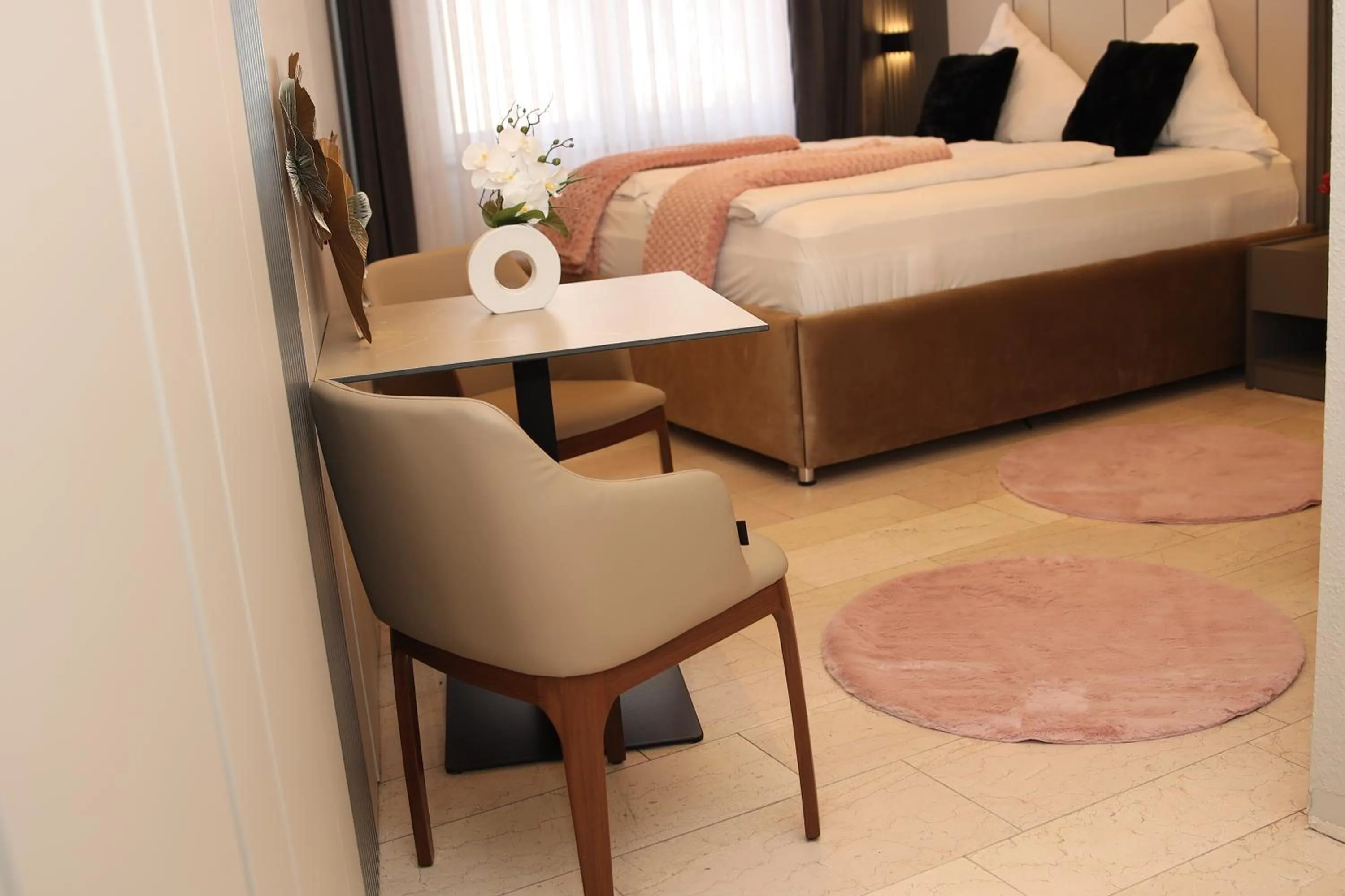 Photo of the whole room, Bed in Hotel Hafez