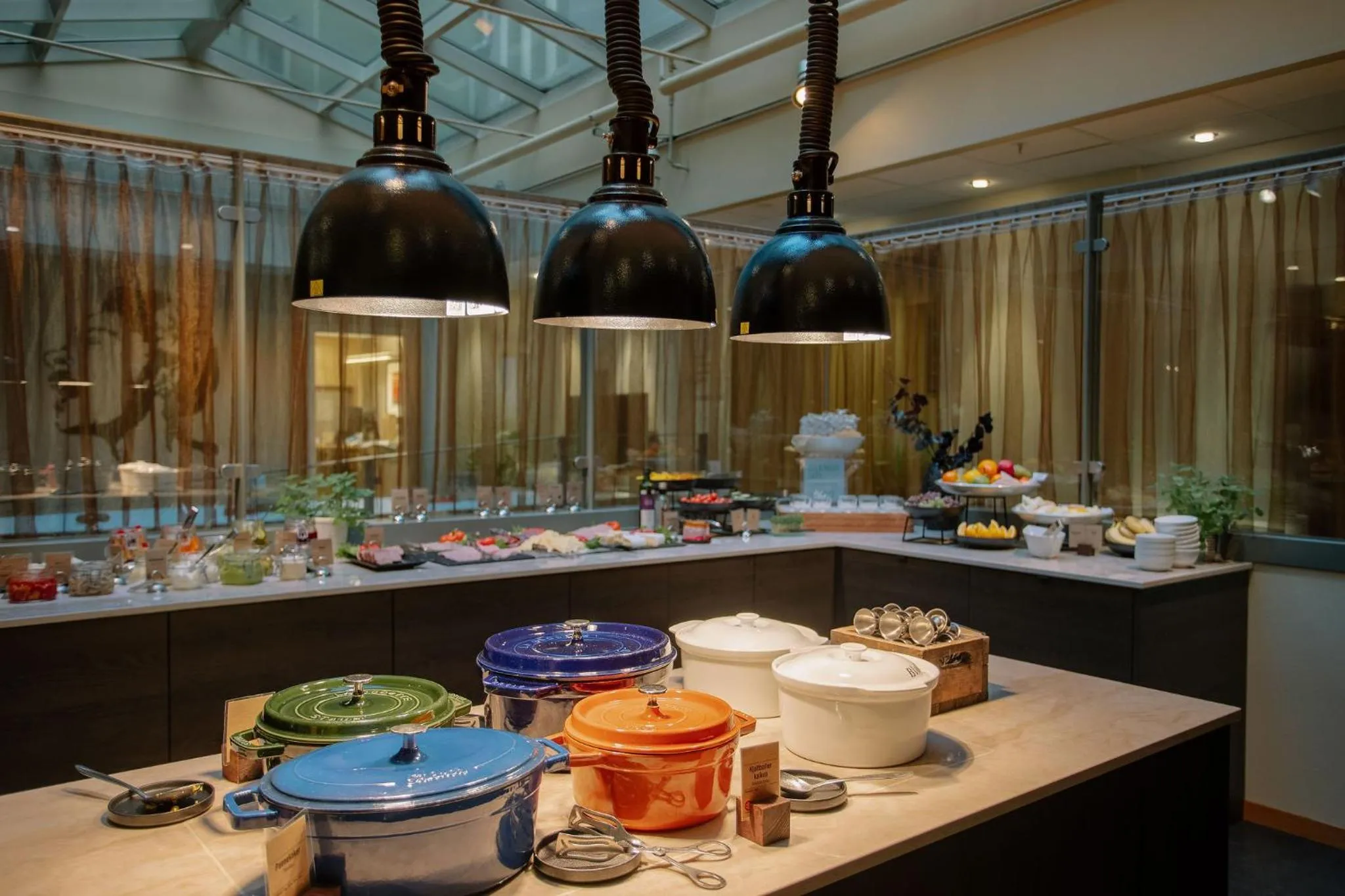 Buffet breakfast in Comfort Hotel Park