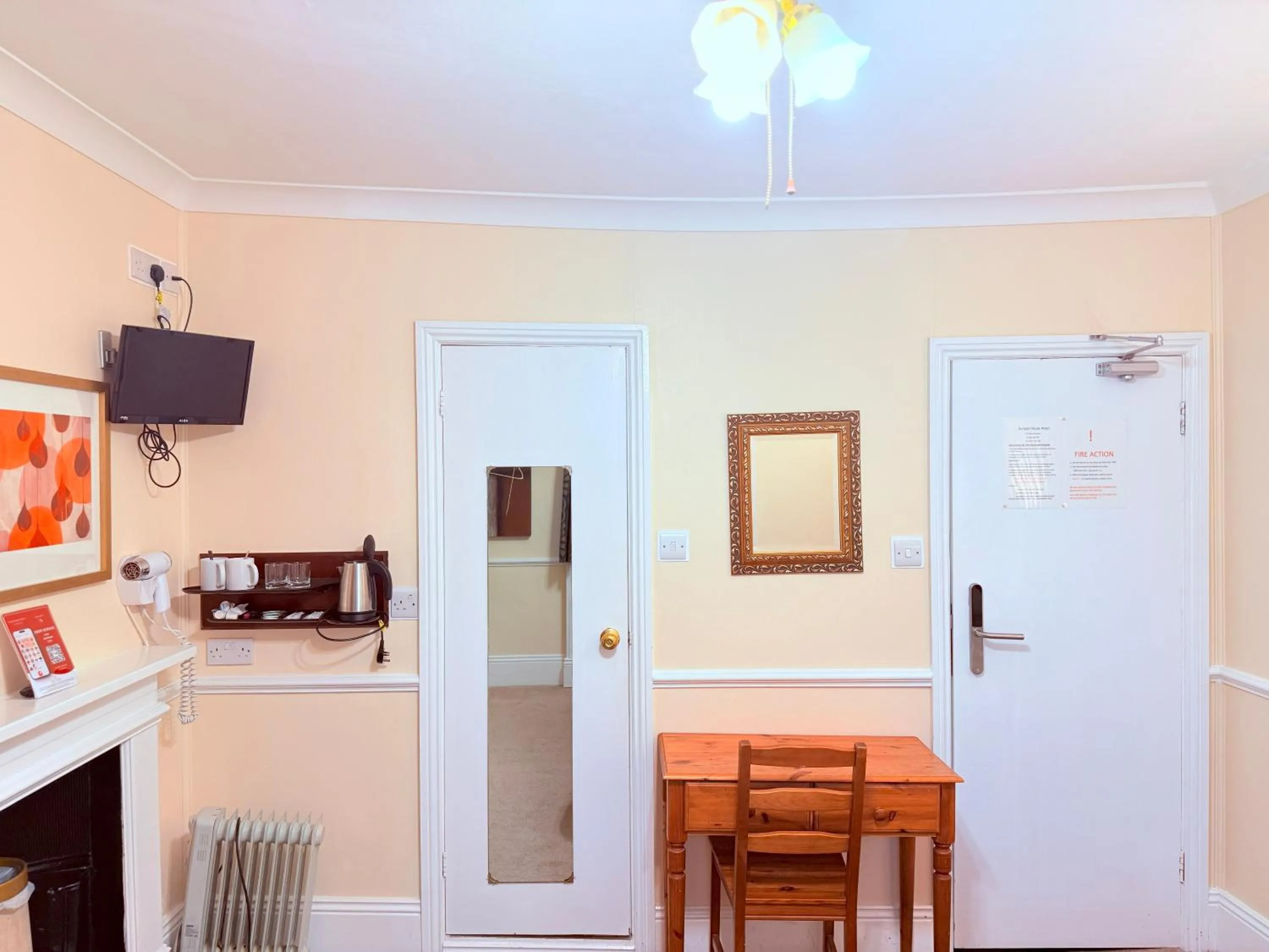 Bedroom in Europa House Hotel, London Paddington