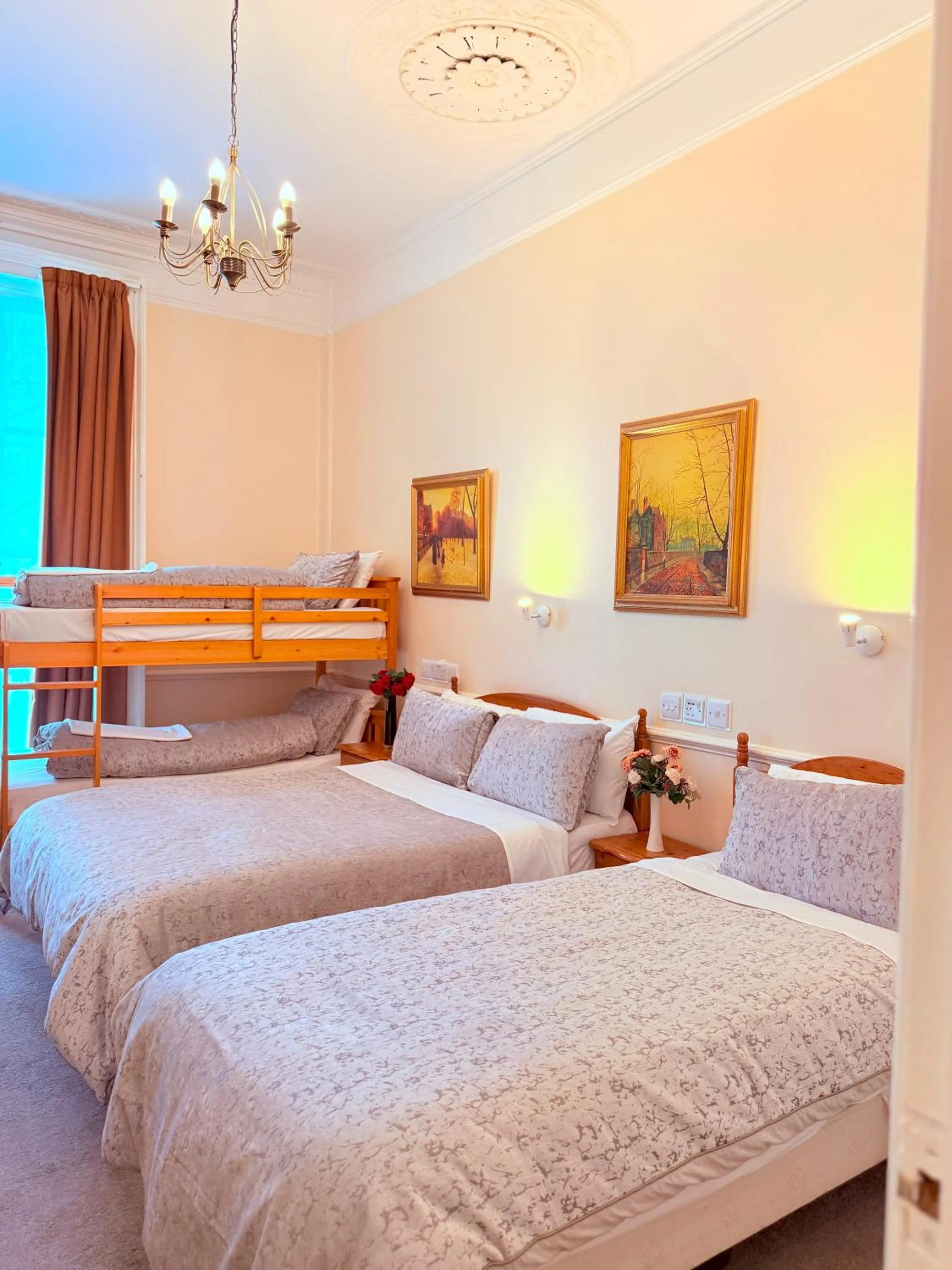 Bedroom, Bed in Europa House Hotel, London Paddington