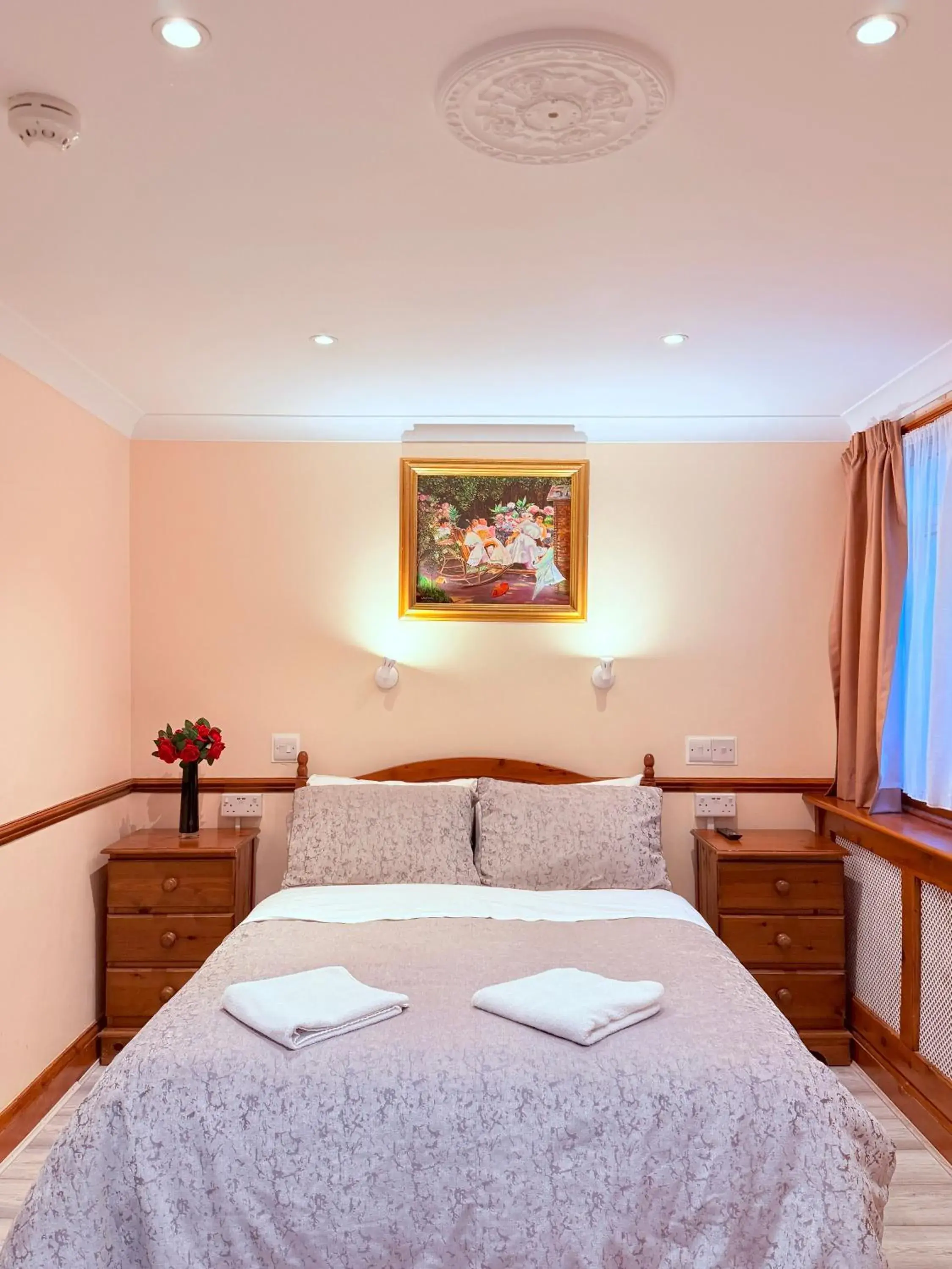 Double Room in Europa House Hotel, London Paddington Double Room in Europa House Hotel, London Paddington