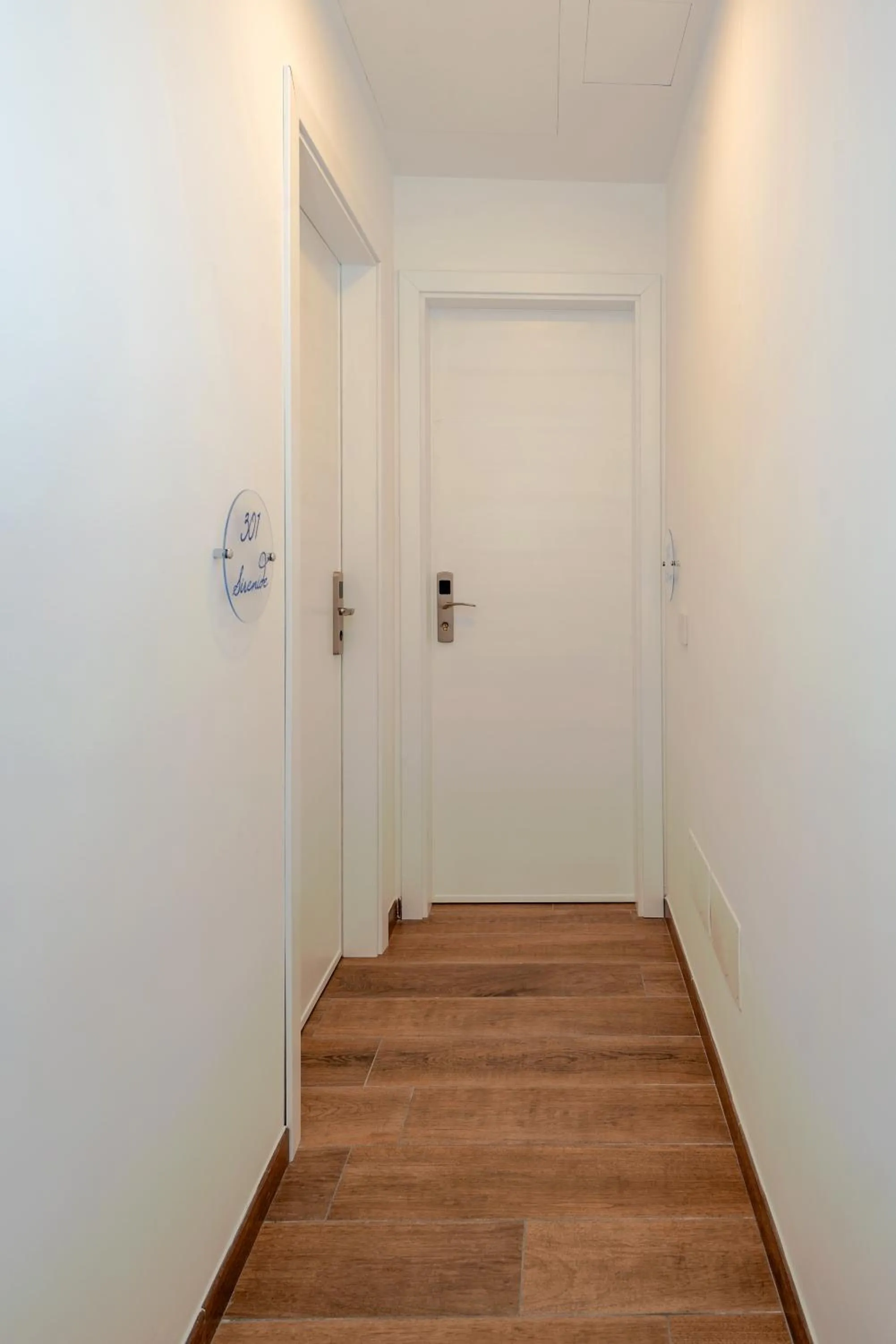 Facade/entrance in Maison Cipriani