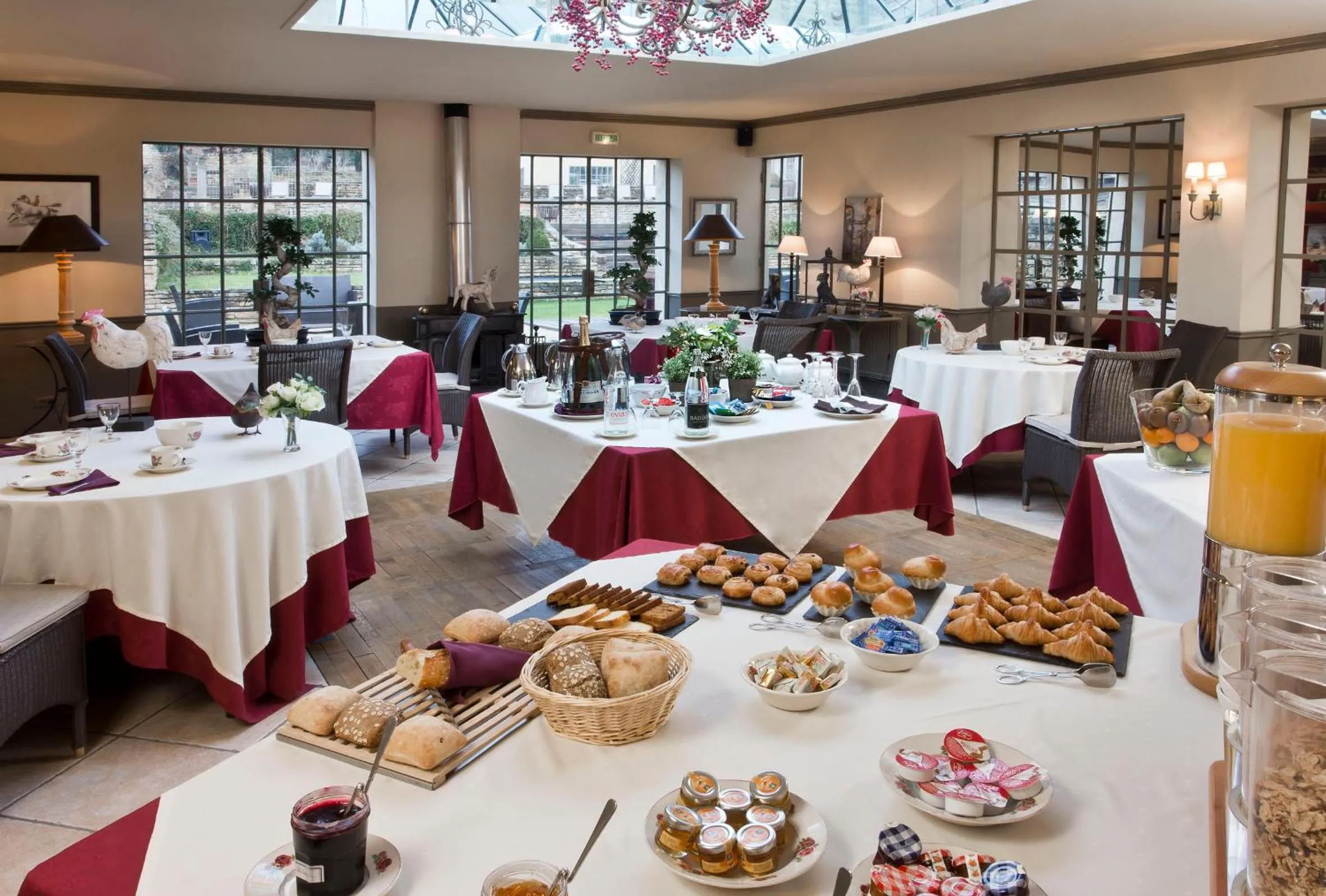 Buffet breakfast in Château de Courban and Spa Nuxe