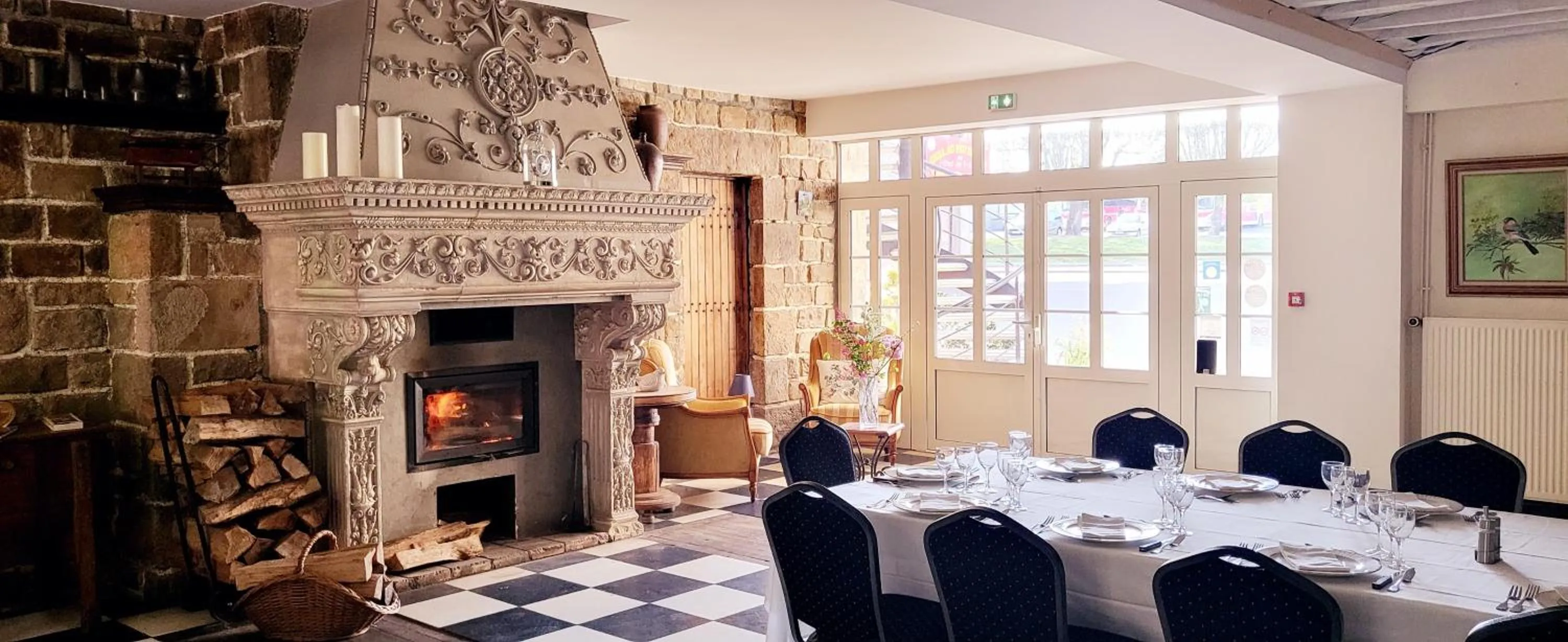 Banquet/Function facilities in Logis Hôtel De France- Restaurant GRILL