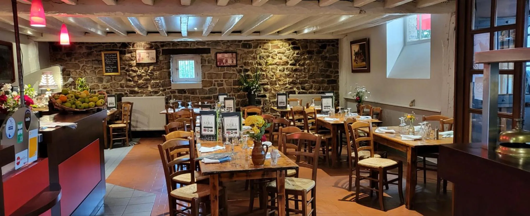 Restaurant/places to eat in Logis Hôtel De France- Restaurant GRILL