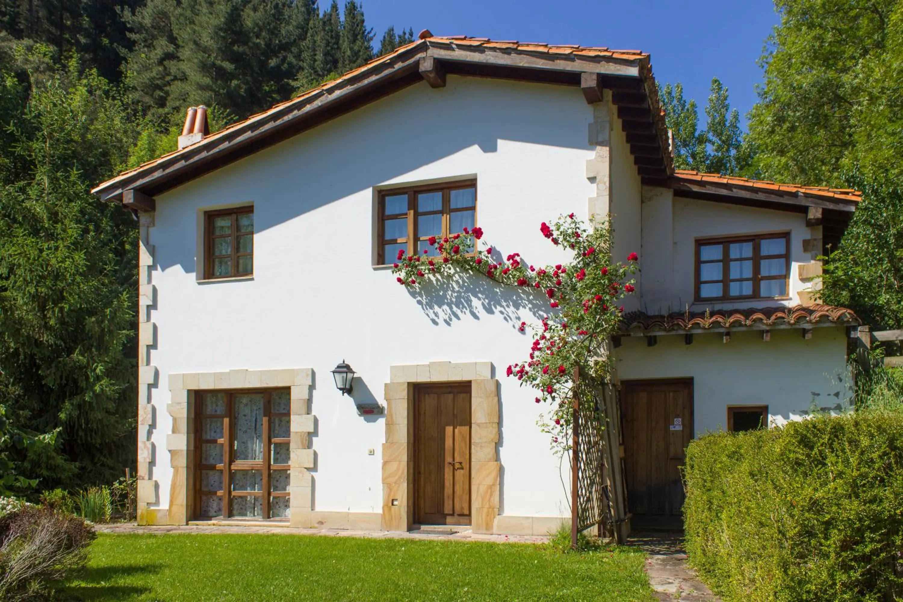 Property building in Viviendas Rurales El Covaju