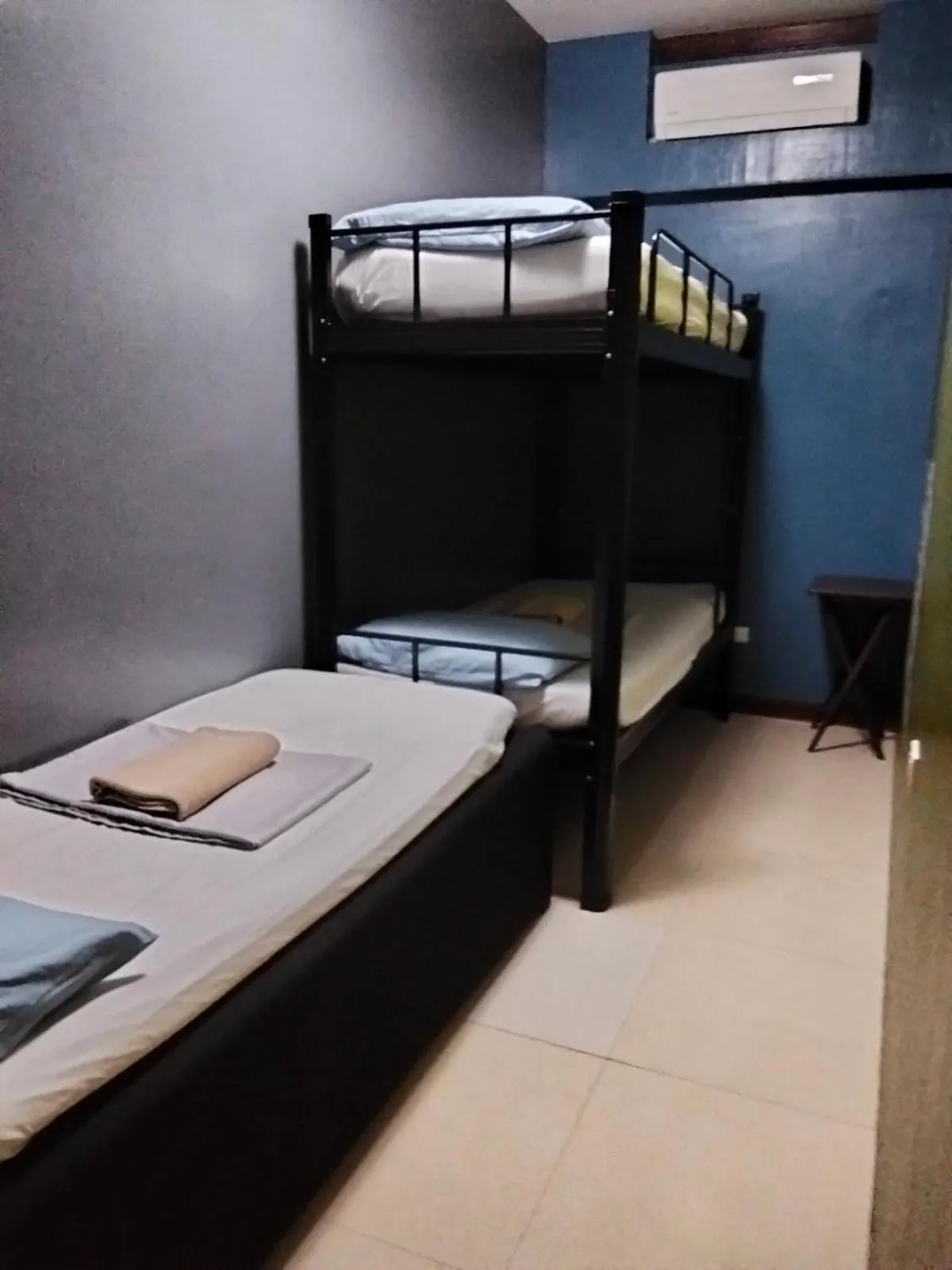 Bed in Transit Point Hostel Mactan Cebu