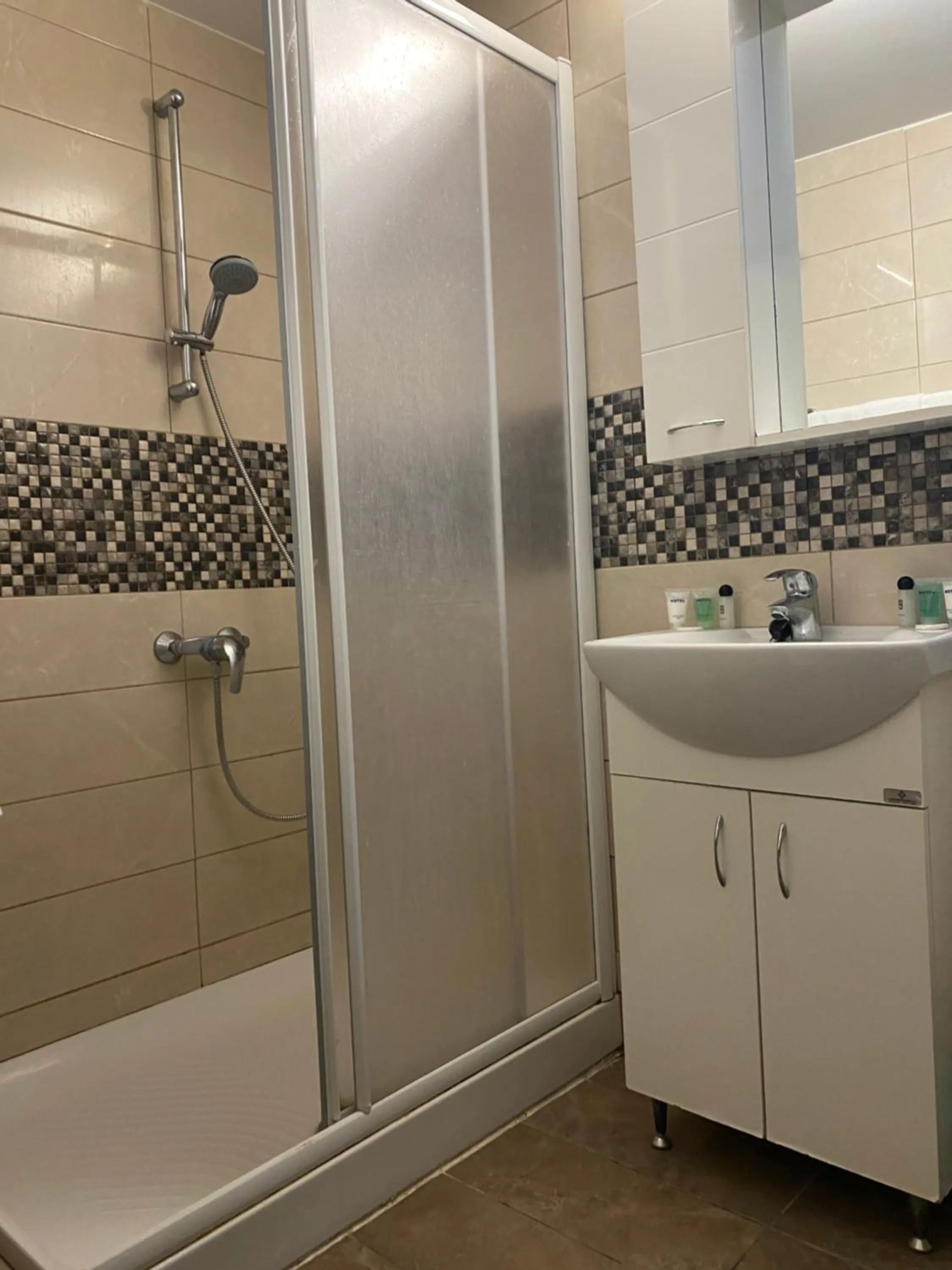Shower in Alexia Hotel Apartments