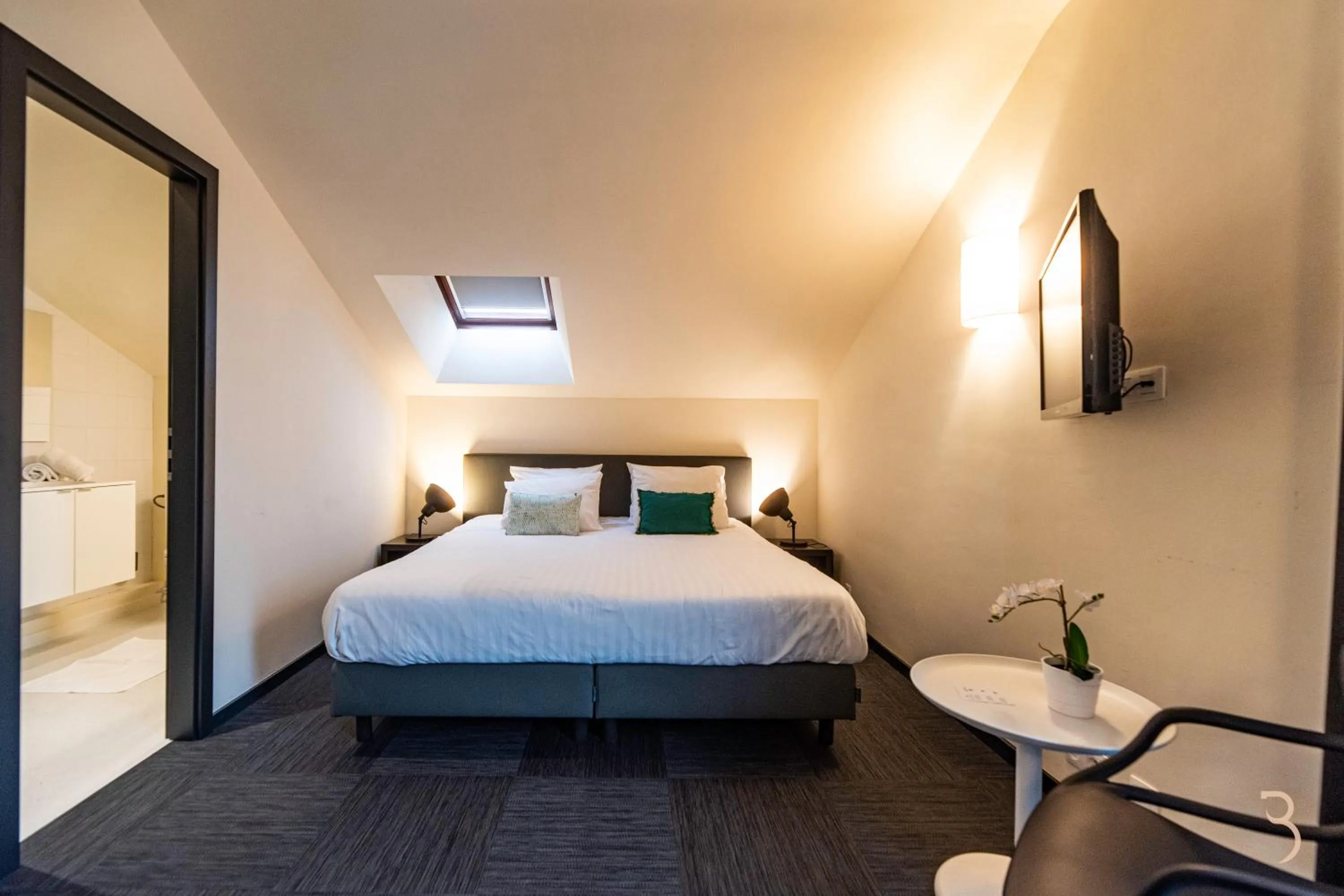 Bed in Smart Bnb - Hotel Battice