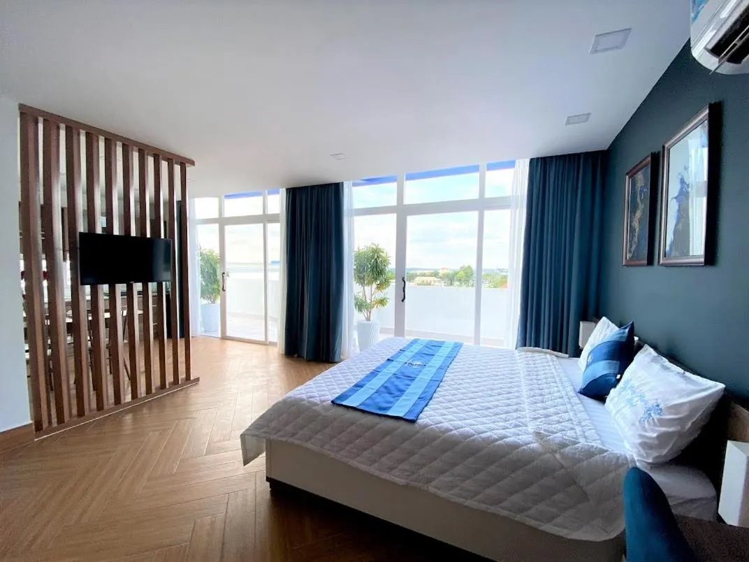 Bed in Hung Phuoc Hotel