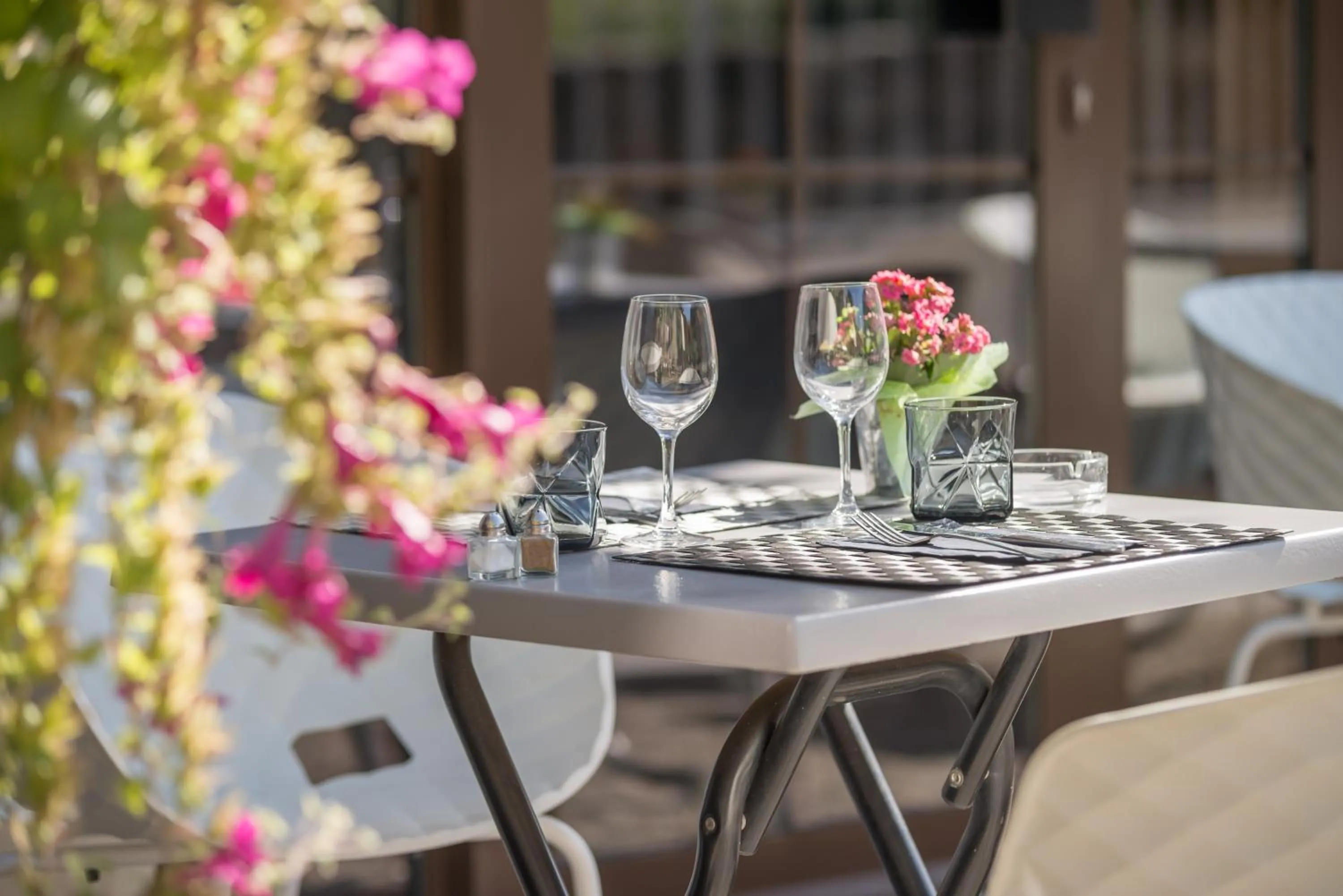 Patio in Logis Hôtel La Brèche de Roland
