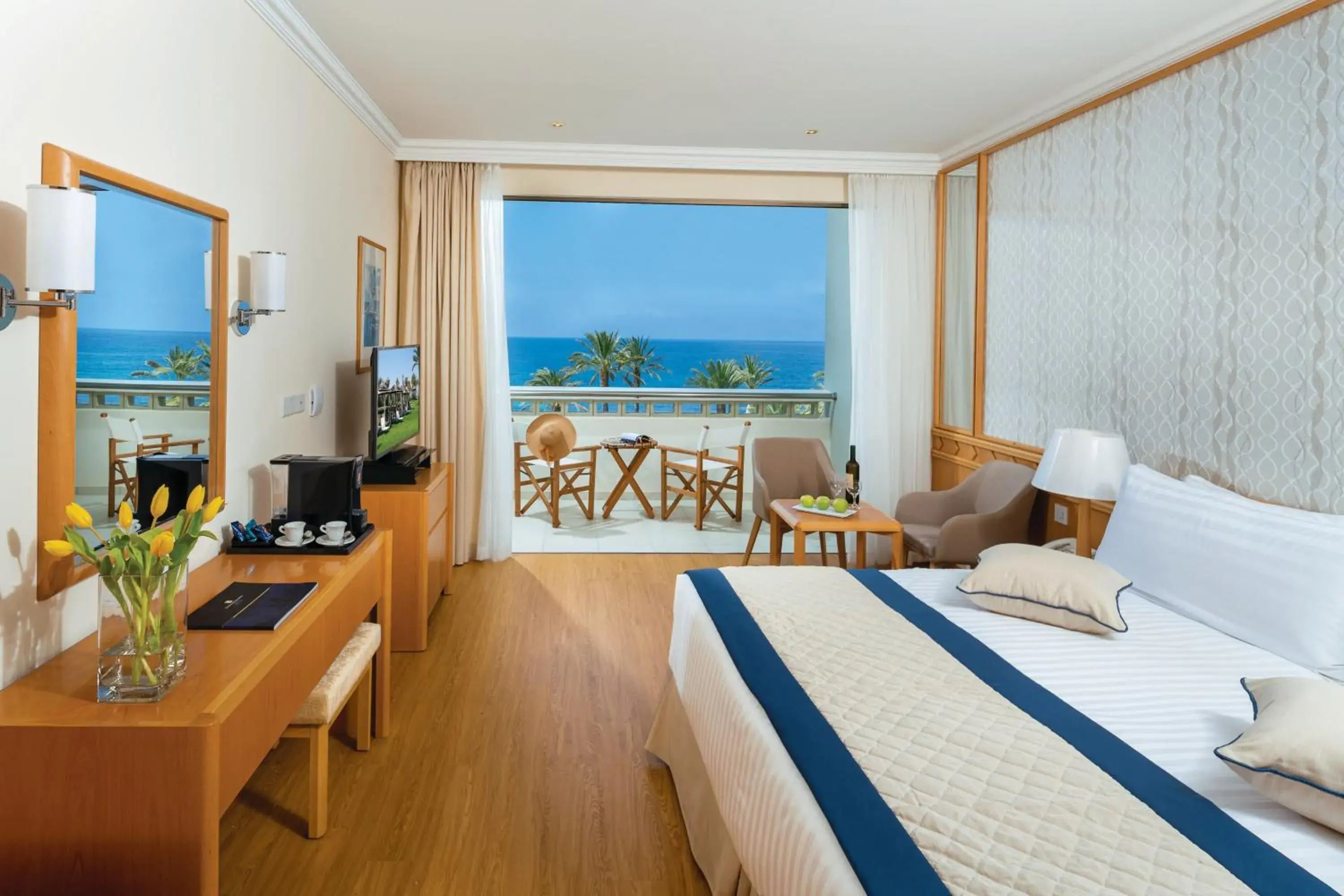 Superior Room with Sea View in Constantinou Bros Athena Beach Hotel Superior Room with Sea View in Constantinou Bros Athena Beach Hotel