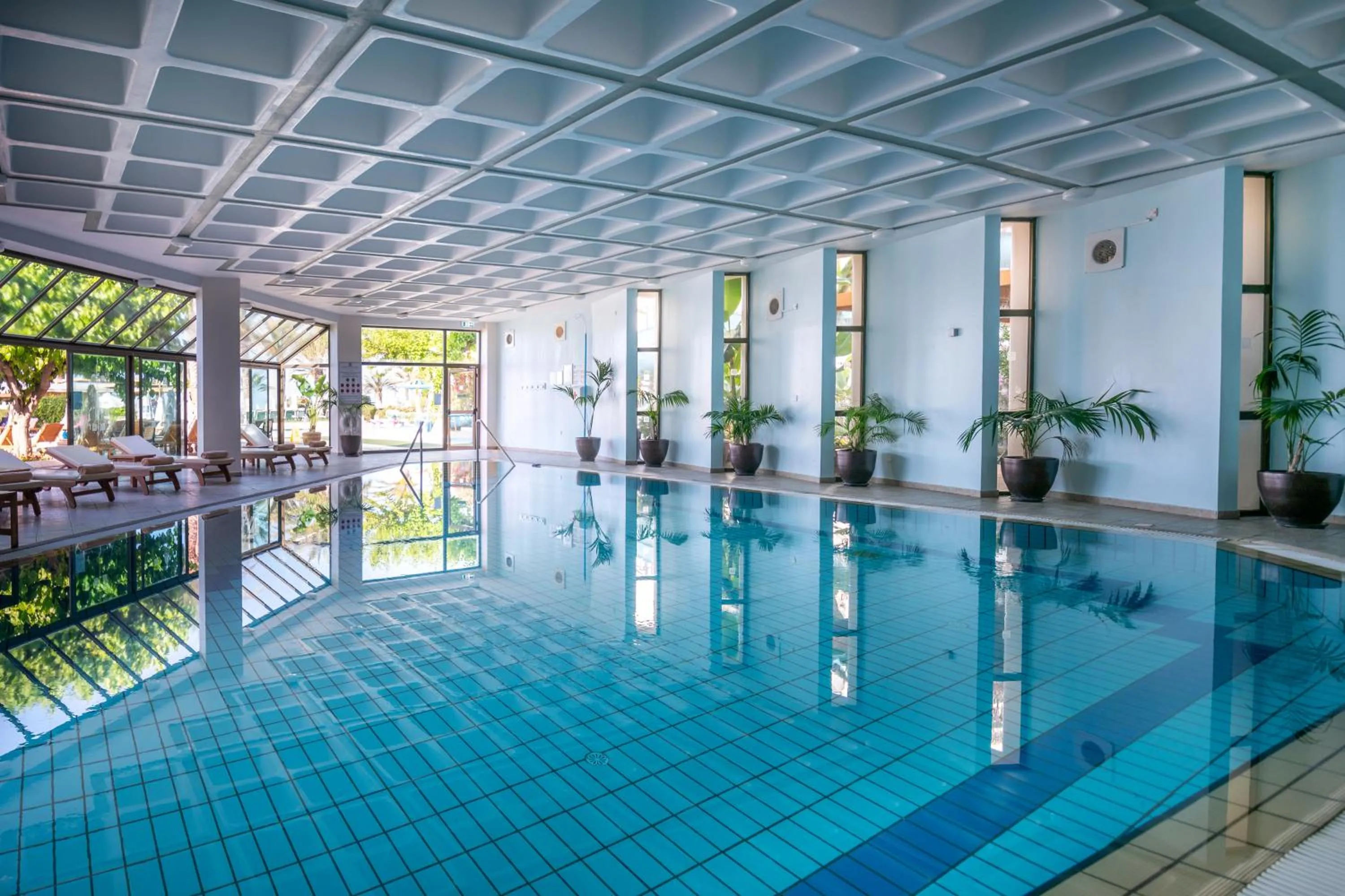 Swimming pool in Constantinou Bros Athena Beach Hotel