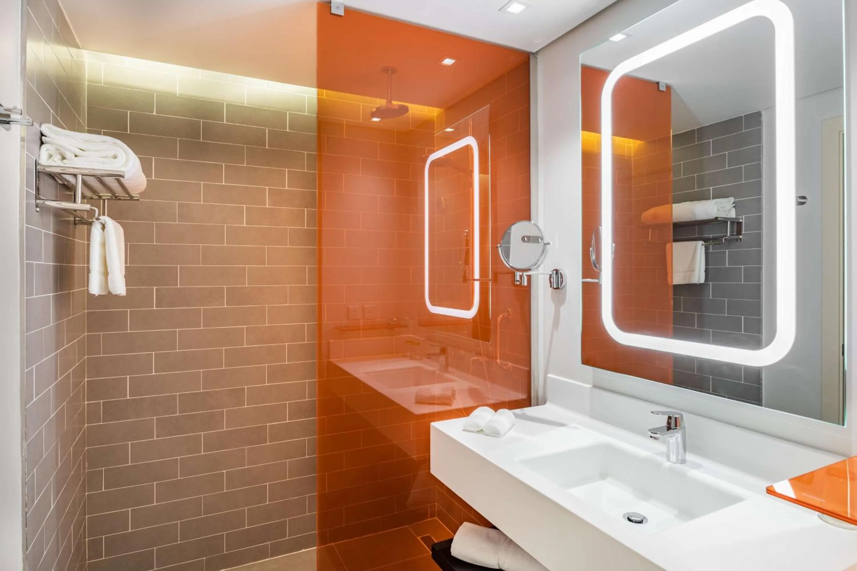 Bathroom in Park Inn by Radisson Jeddah Madinah Road