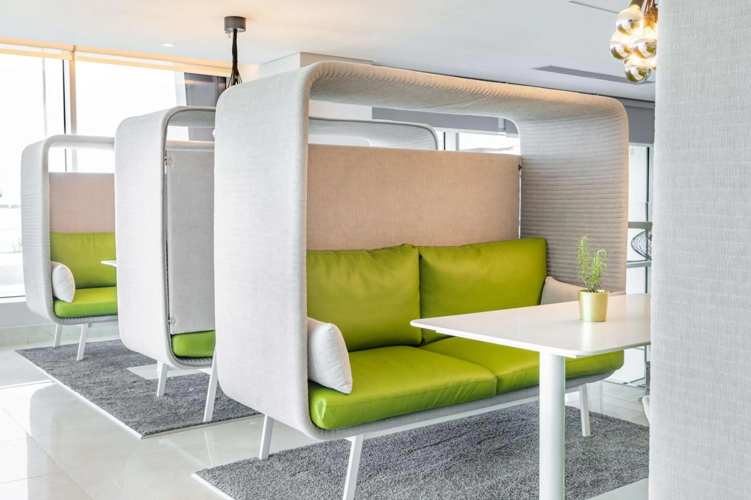 Business facilities in Park Inn by Radisson Jeddah Madinah Road