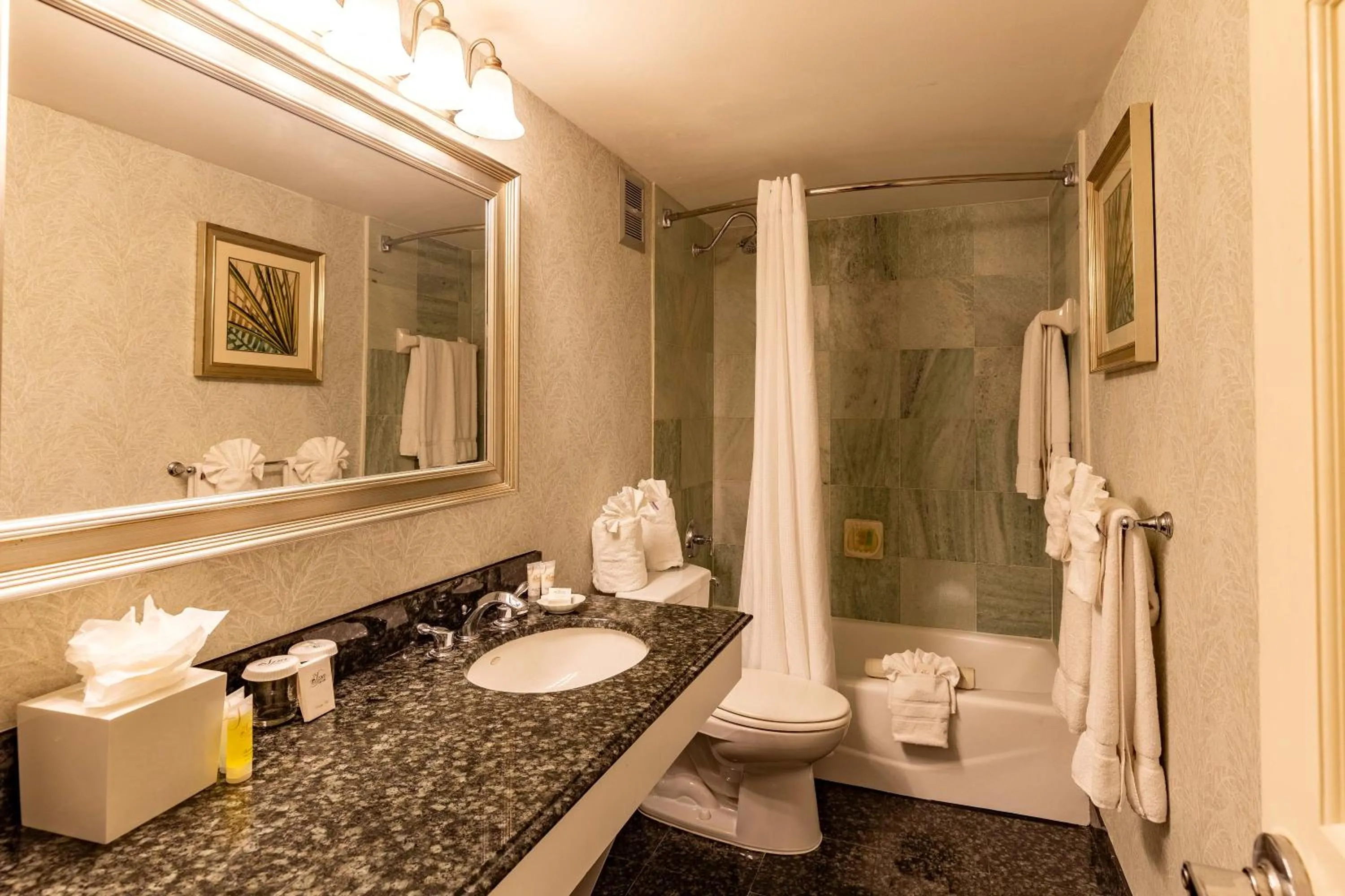 Bathroom in The Lago Mar Beach Resort and Club