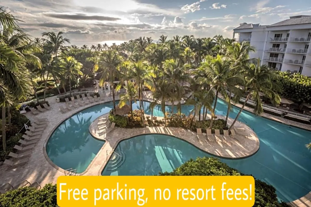 Swimming pool in The Lago Mar Beach Resort and Club