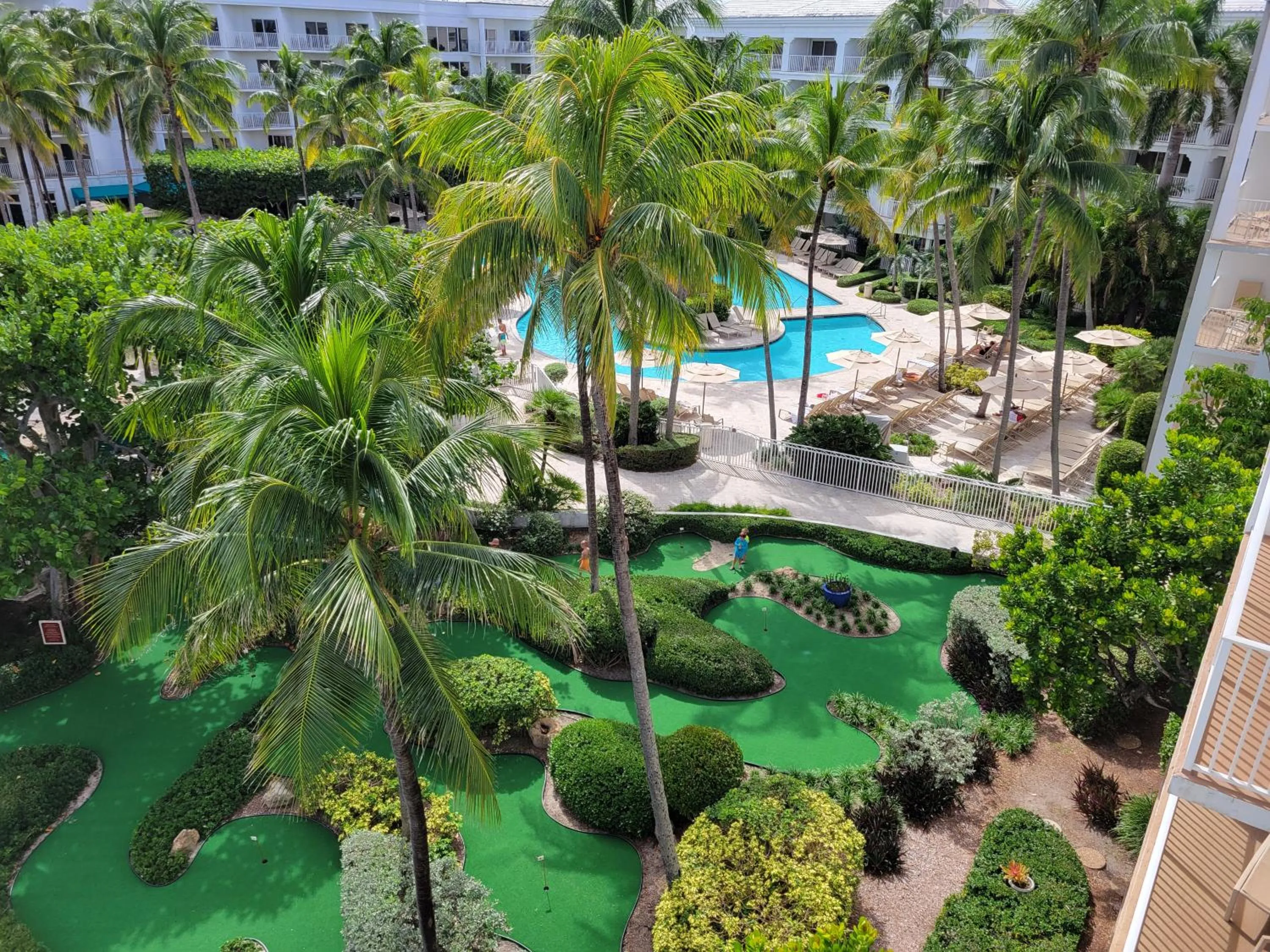 Minigolf in The Lago Mar Beach Resort and Club