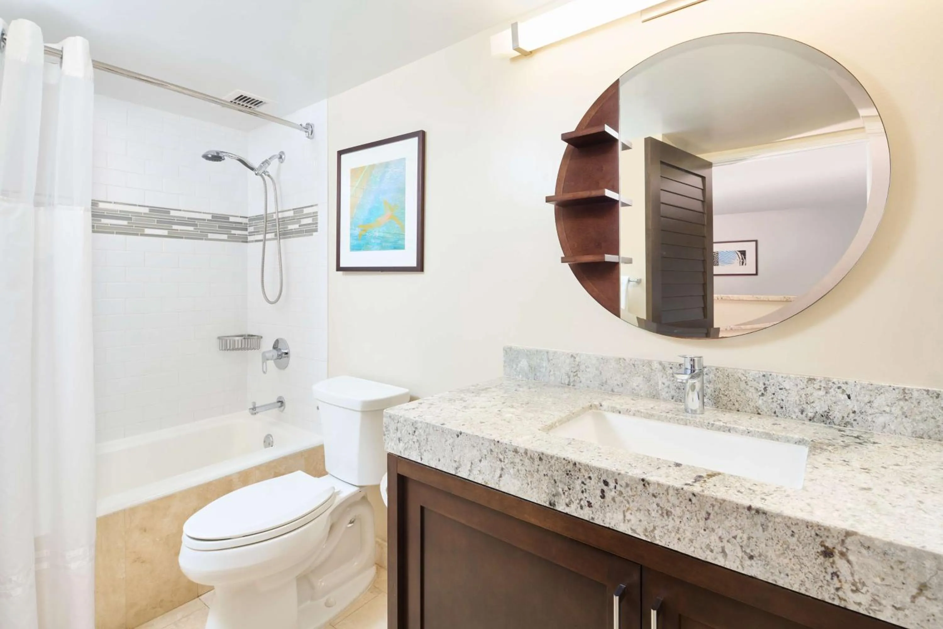 Shower in Ilikai Hotel & Luxury Suites