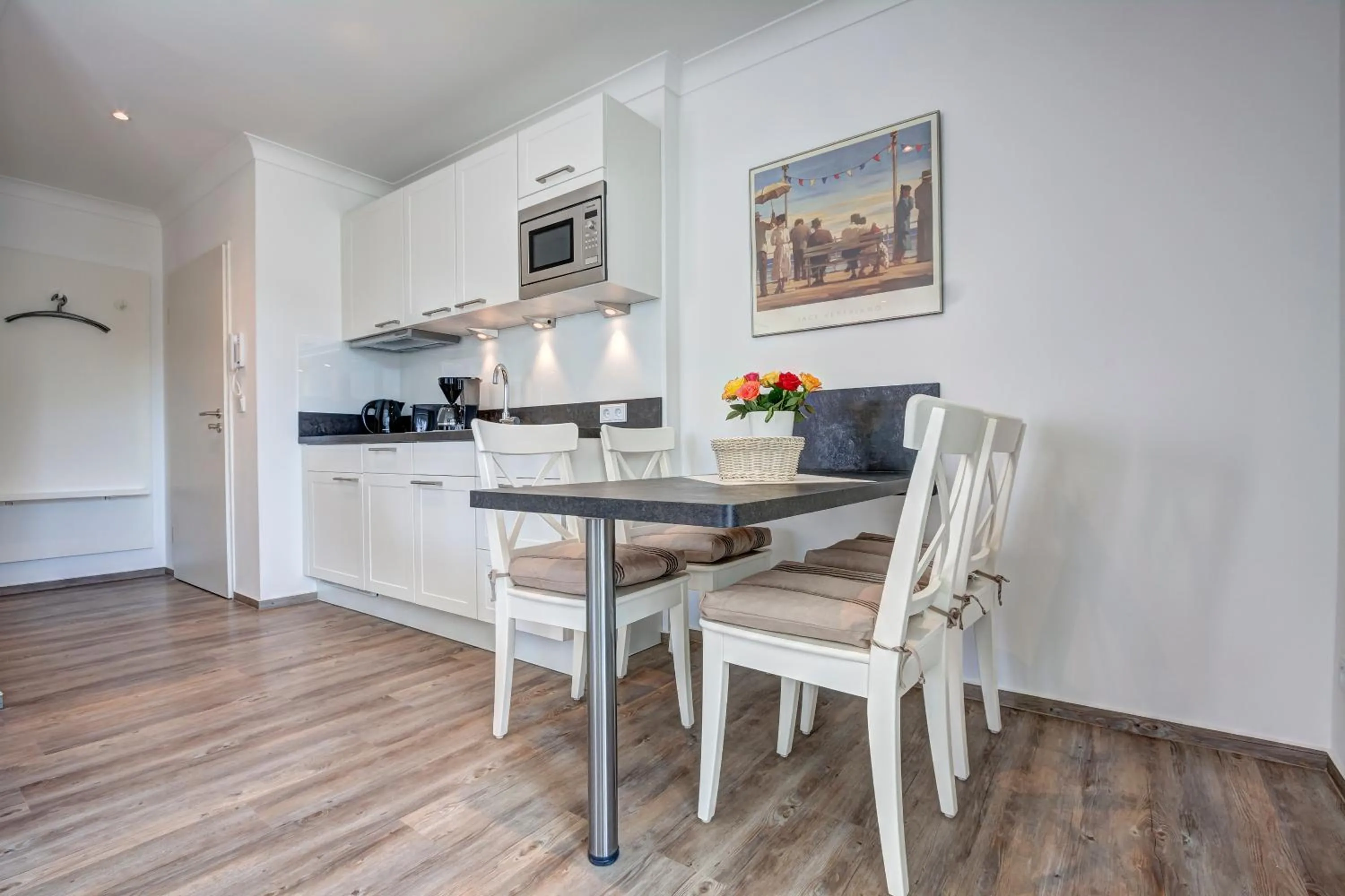 Kitchen or kitchenette in Aparthotel Villa Lea