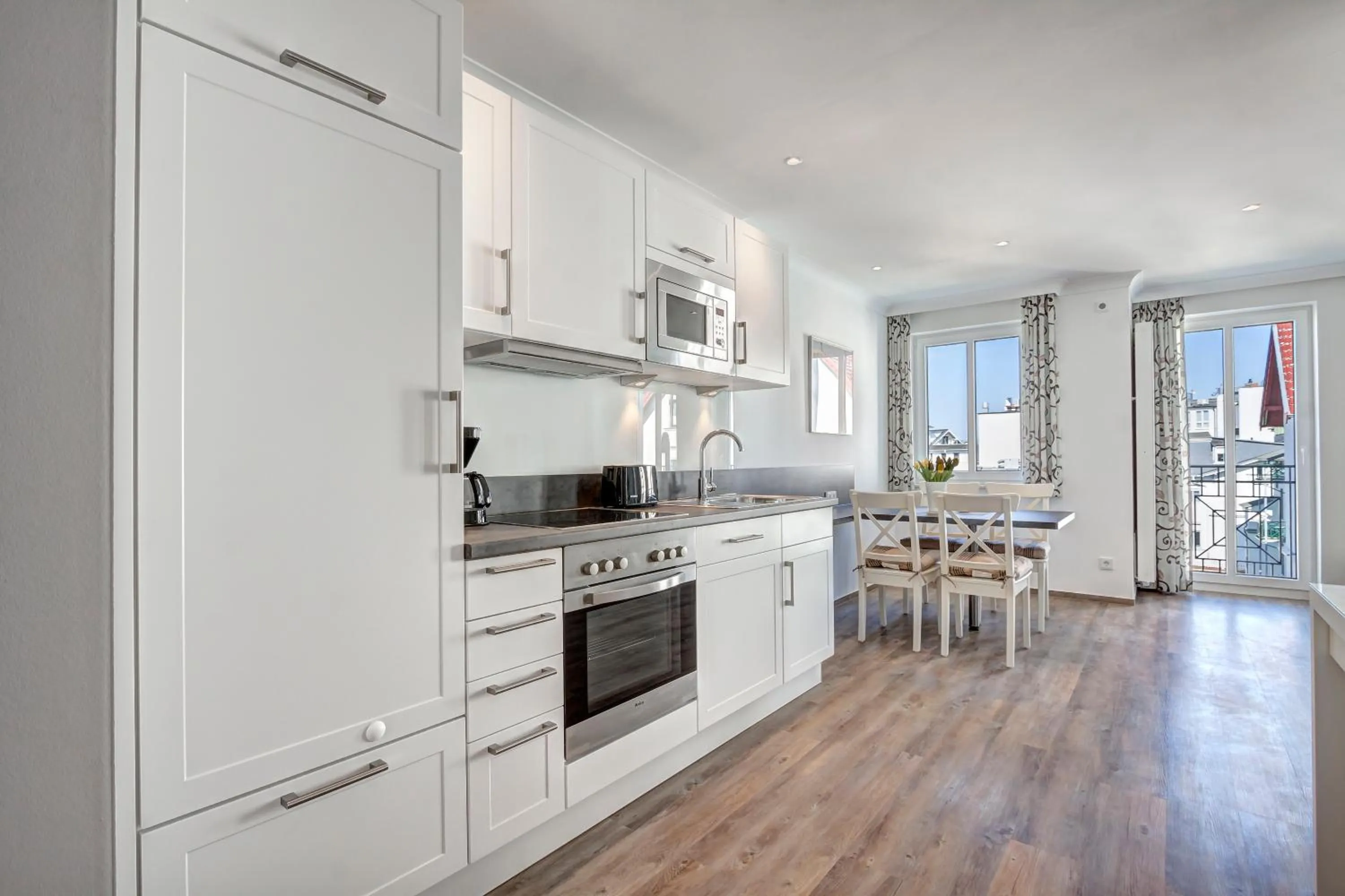 Kitchen or kitchenette in Aparthotel Villa Lea