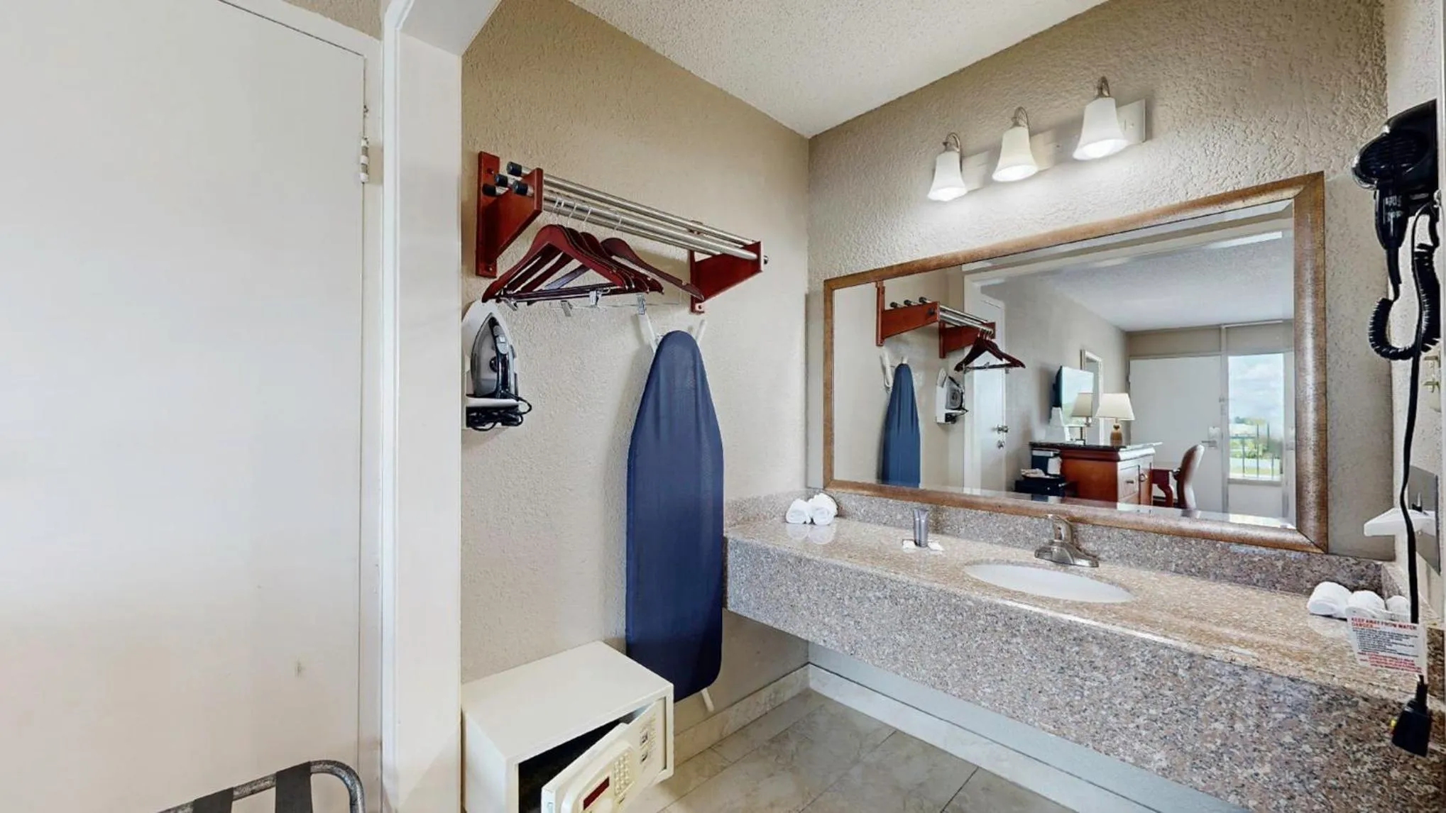 Days Inn by Wyndham Orlando Downtown