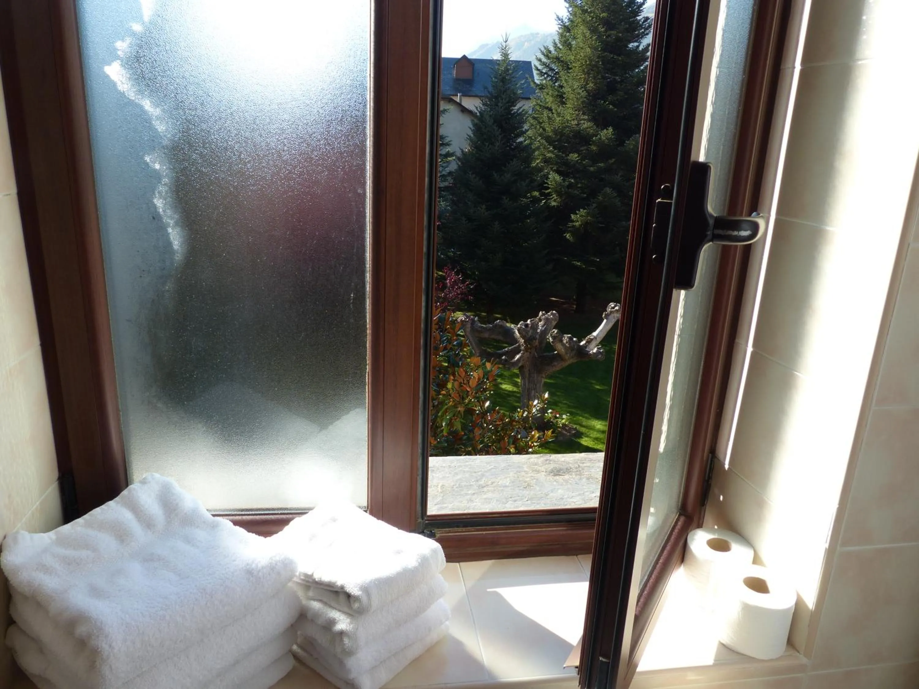 Bathroom, Bed in Hostal Vall D'Aneu by Arcas & Sambola