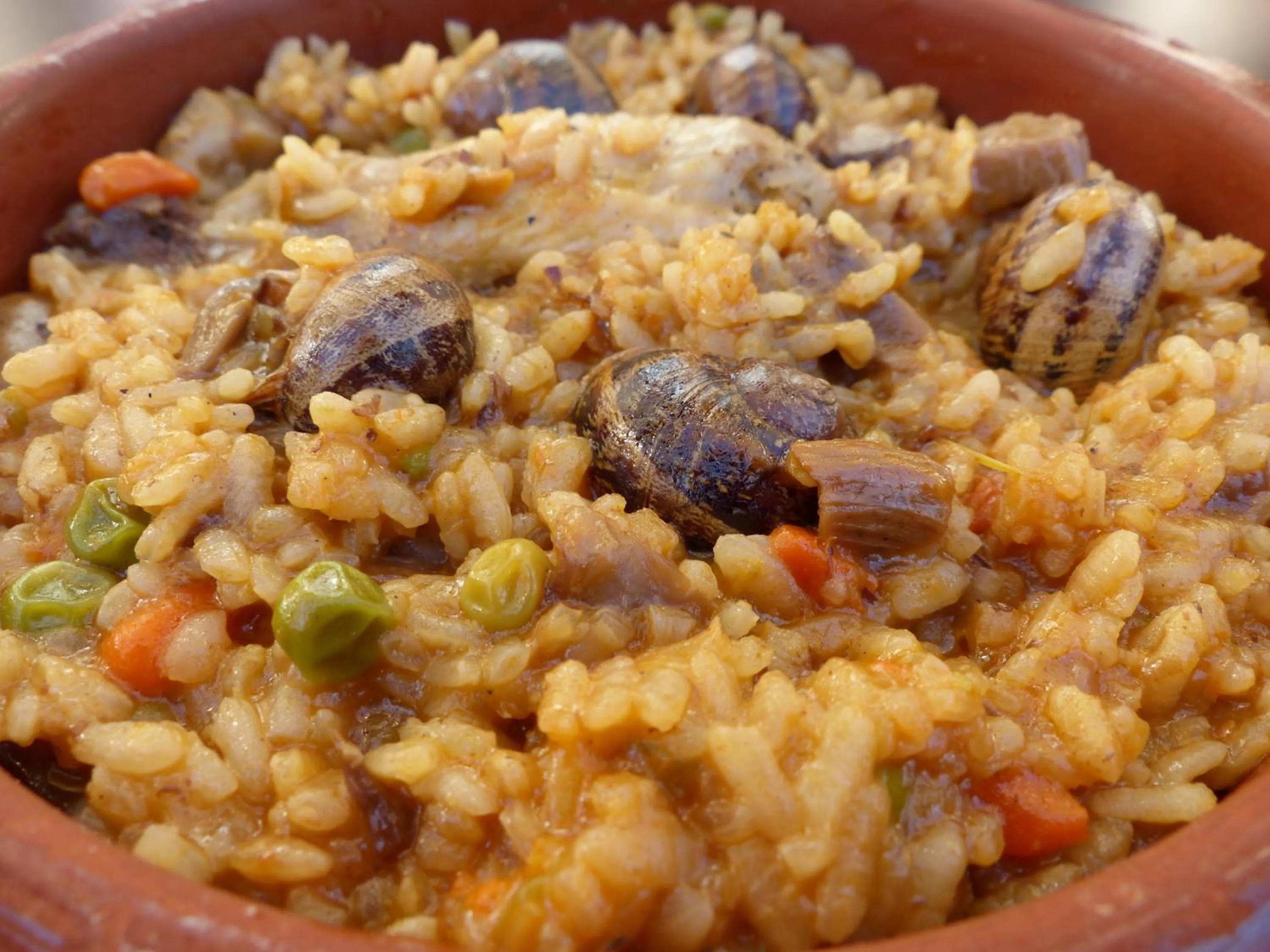 Food and drinks in Hostal Vall D'Aneu by Arcas & Sambola