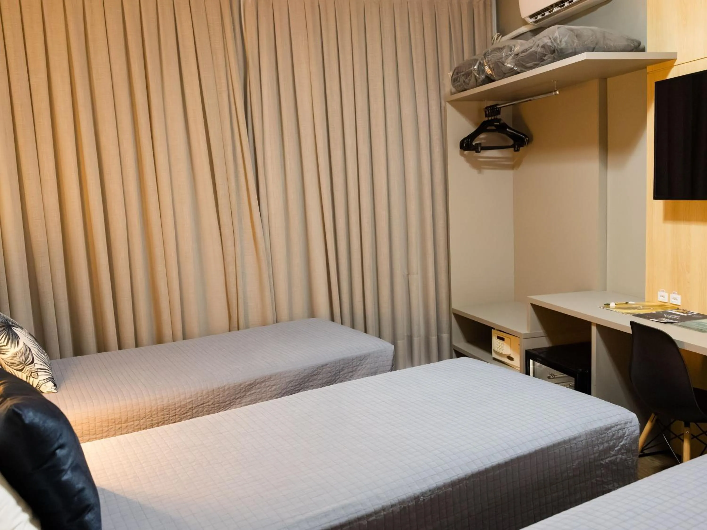 Bed in Marambaia Hotel e Convenções