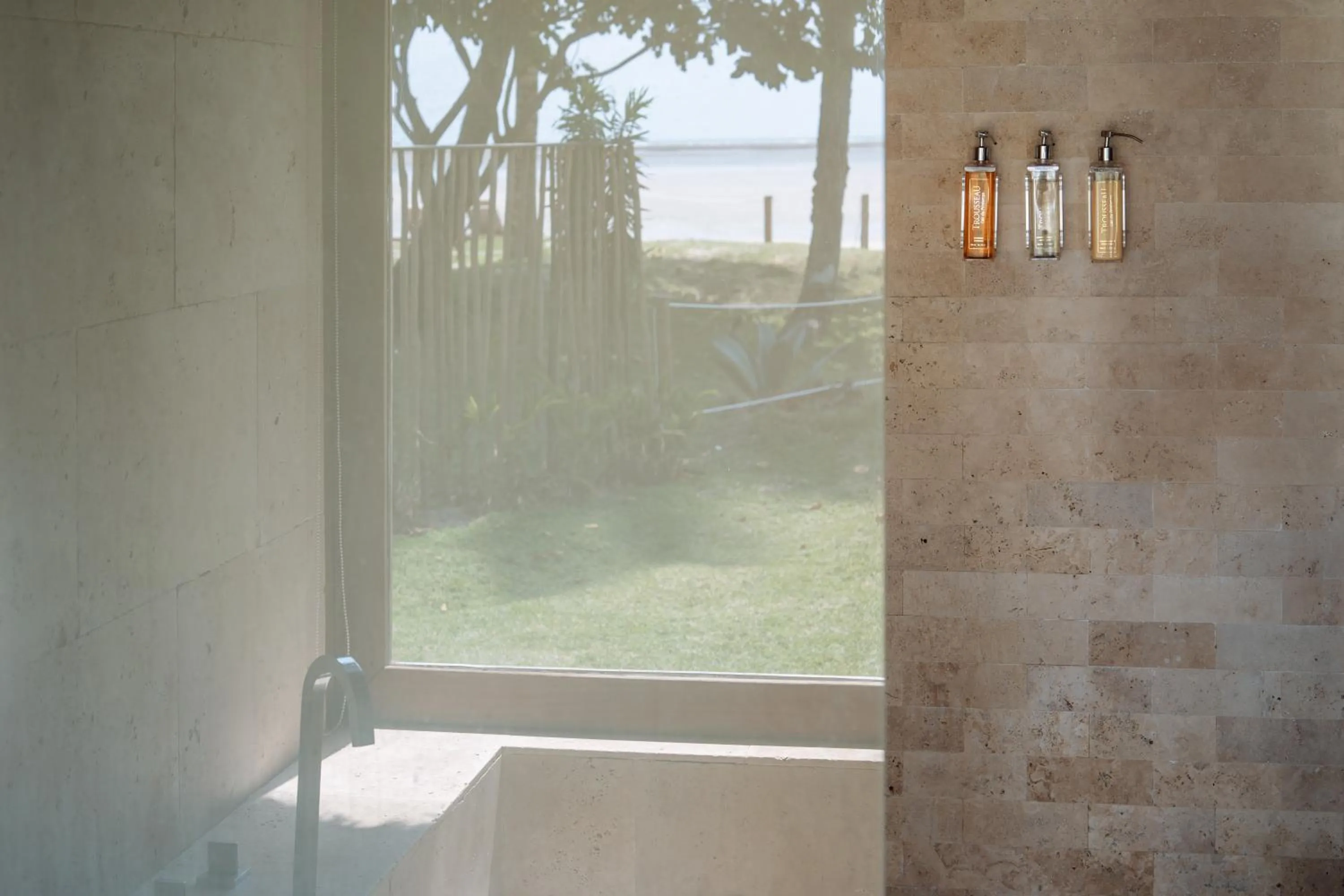 Shower in Vila Dos Orixás Boutique Hotel