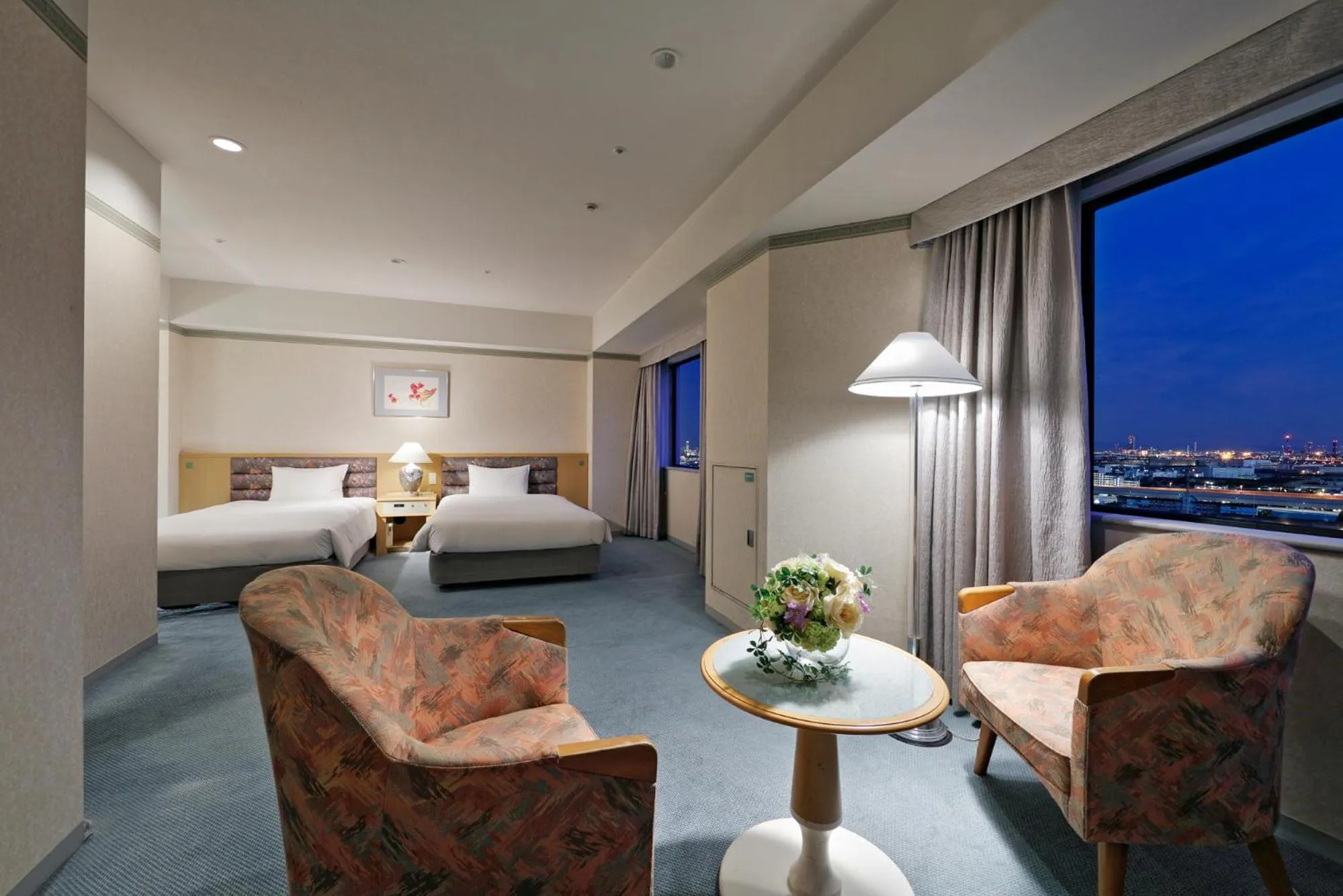 Photo of the whole room, Bed in Miyako Hotel Amagasaki