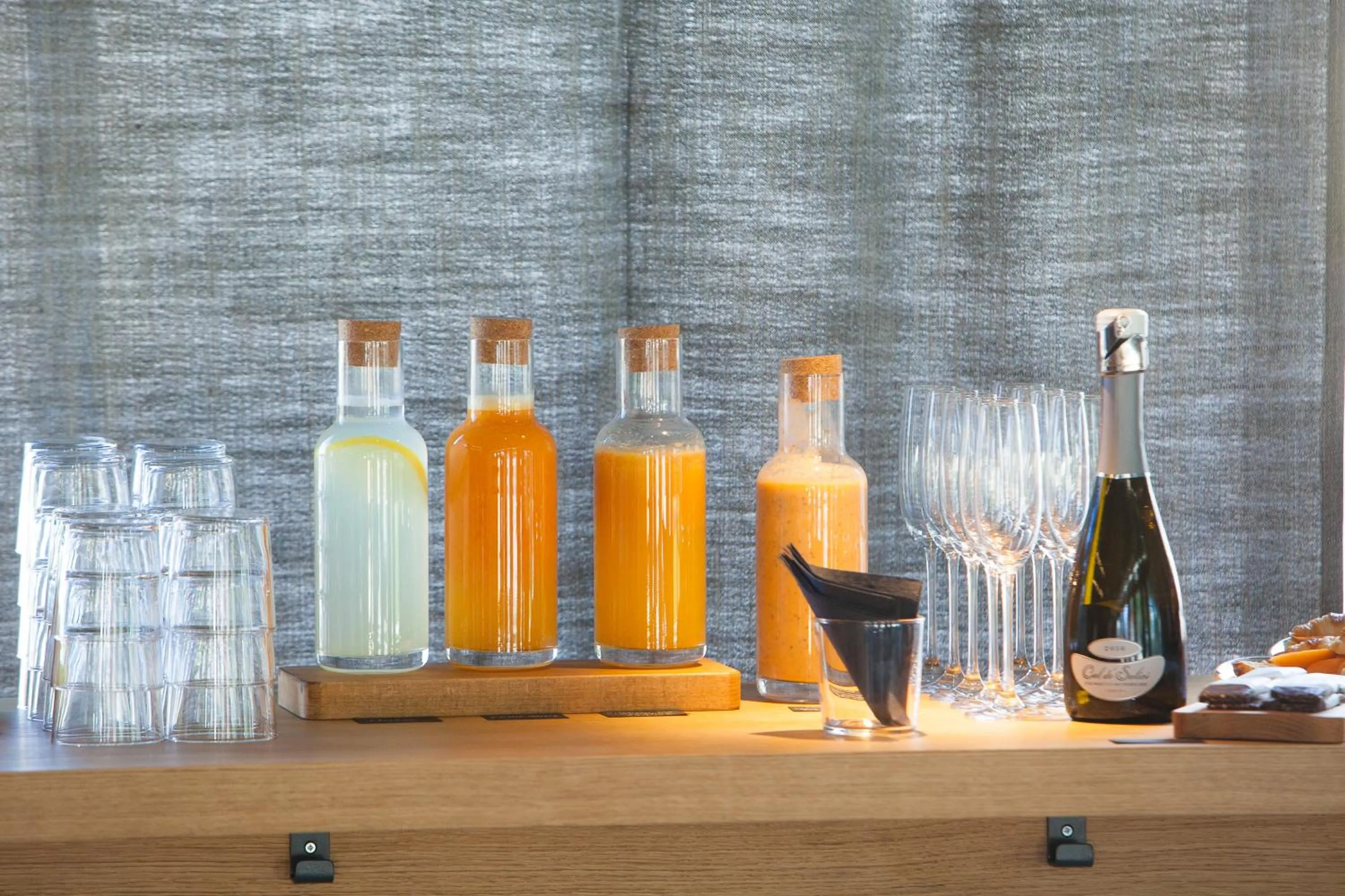 Breakfast in One Suite Hotel