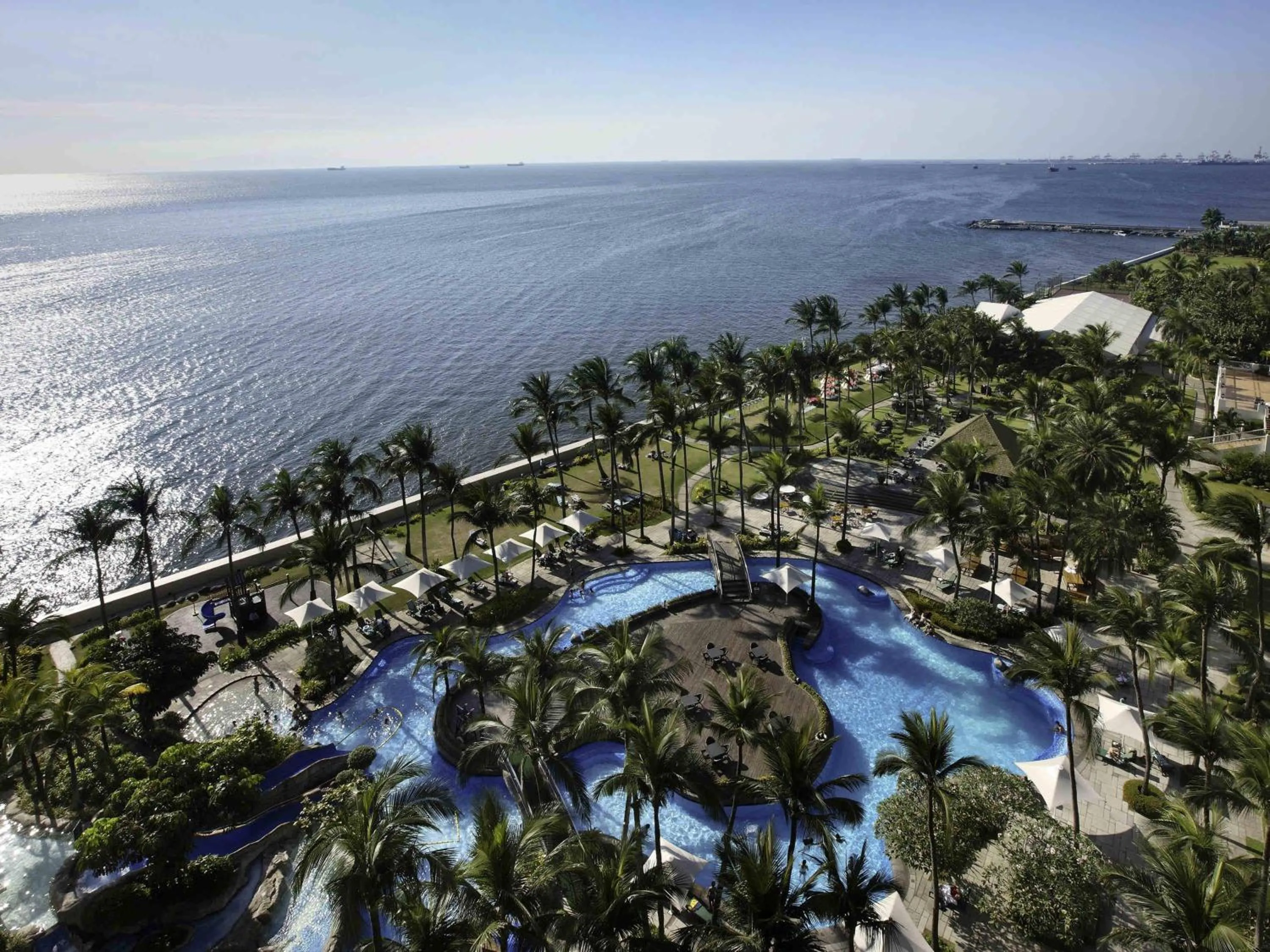 Pool view in Sofitel Philippine Plaza Manila