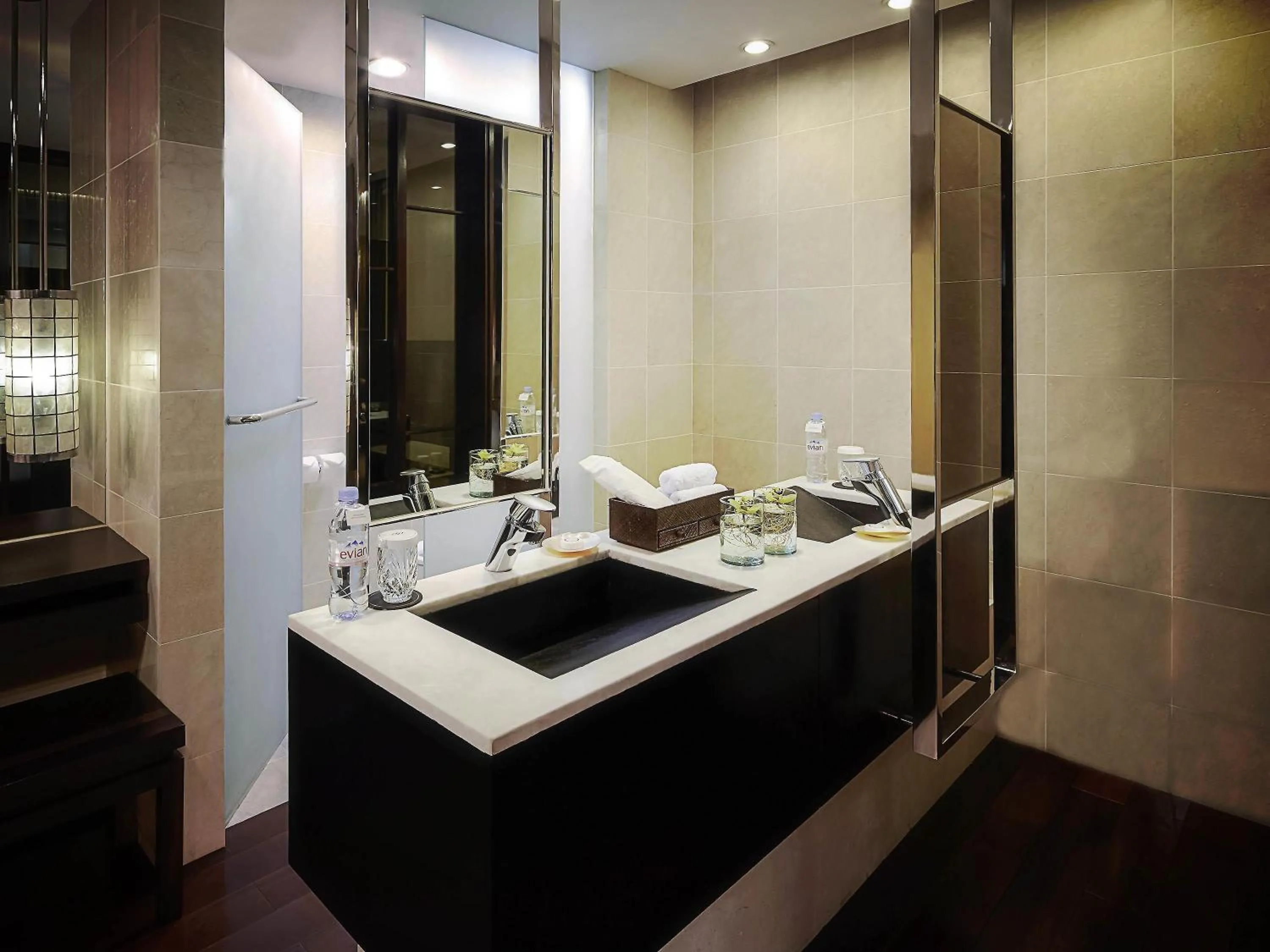 Bedroom in Sofitel Philippine Plaza Manila