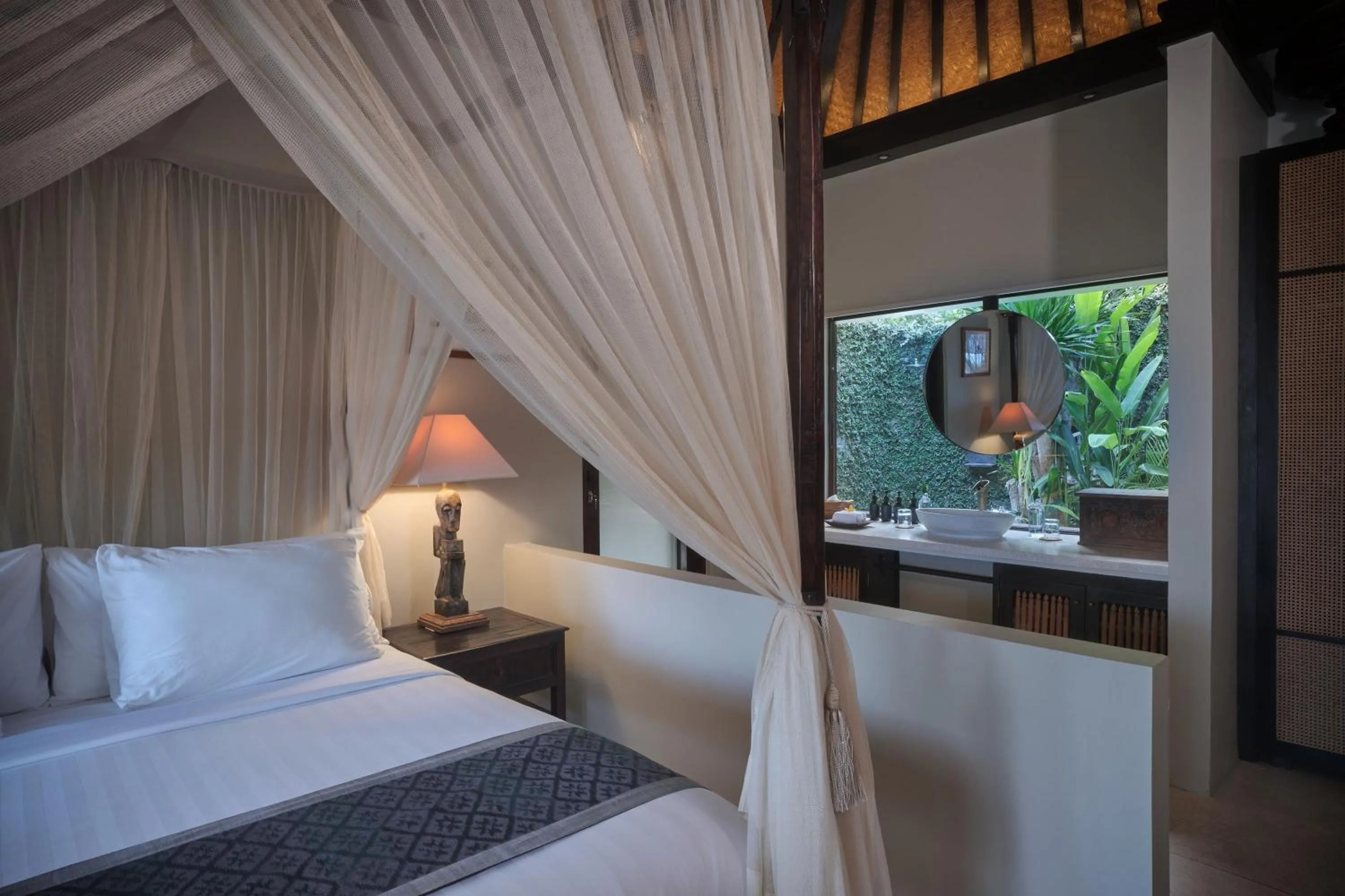 Bedroom, Bed in The Damai